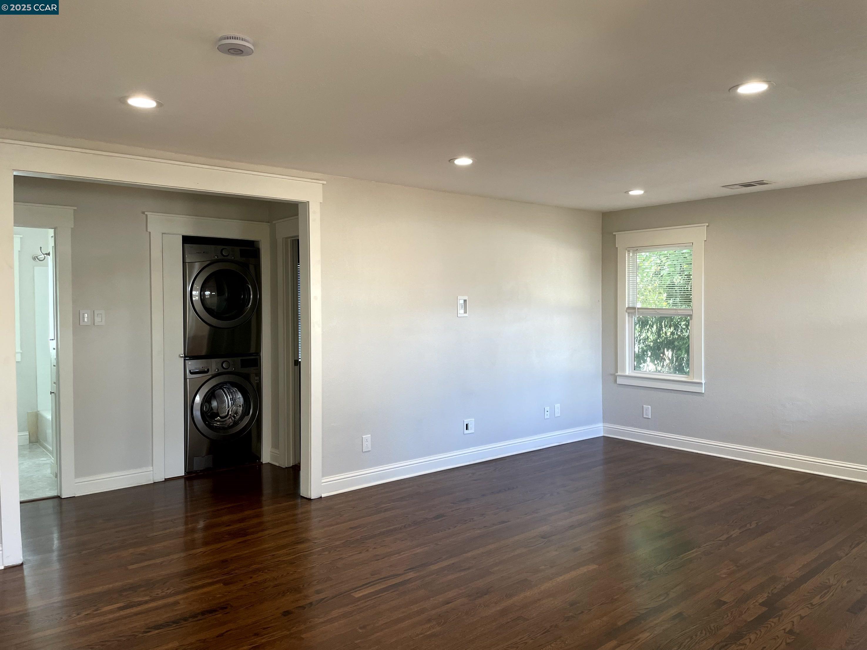 Detail Gallery Image 5 of 19 For 2910 Almond St, Martinez,  CA 94553 - 4 Beds | 3 Baths
