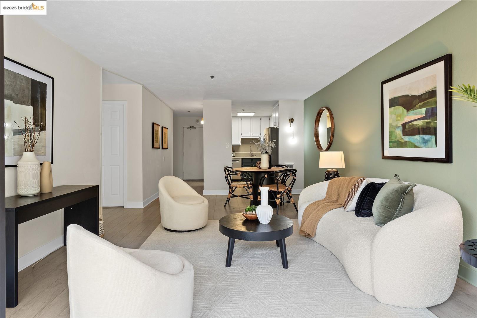 Photo #9: 41096387 Listing: Photo #9