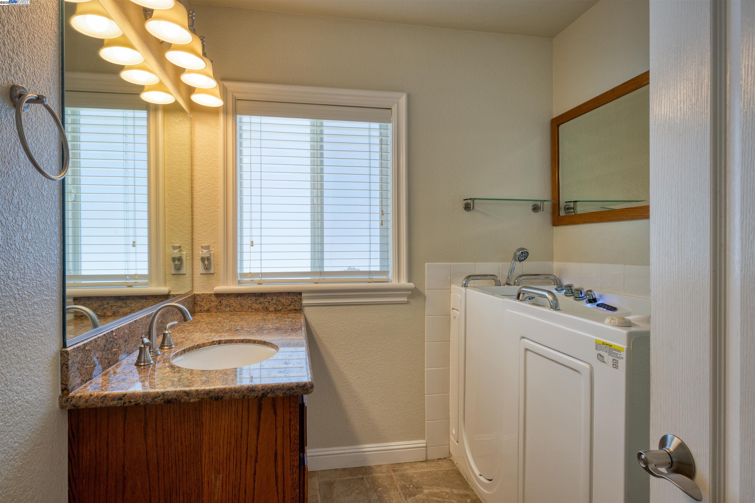 Detail Gallery Image 17 of 27 For 1637 Lemon St, Vallejo,  CA 94590 - 2 Beds | 2 Baths