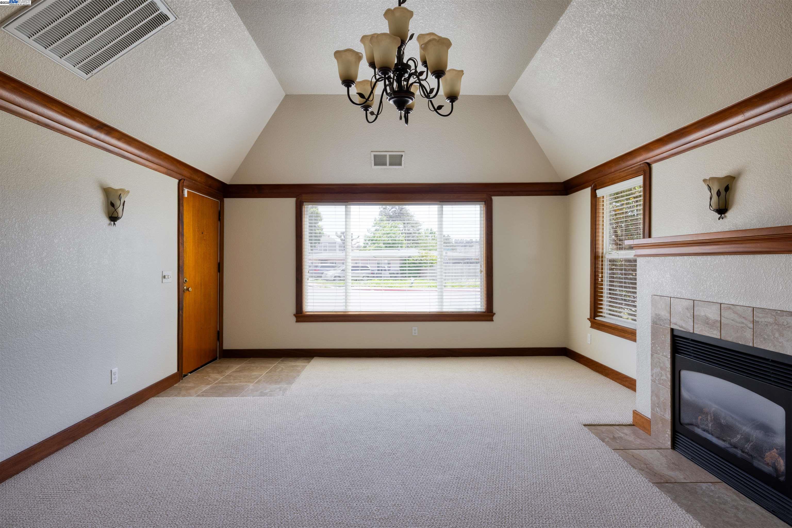Detail Gallery Image 3 of 27 For 1637 Lemon St, Vallejo,  CA 94590 - 2 Beds | 2 Baths