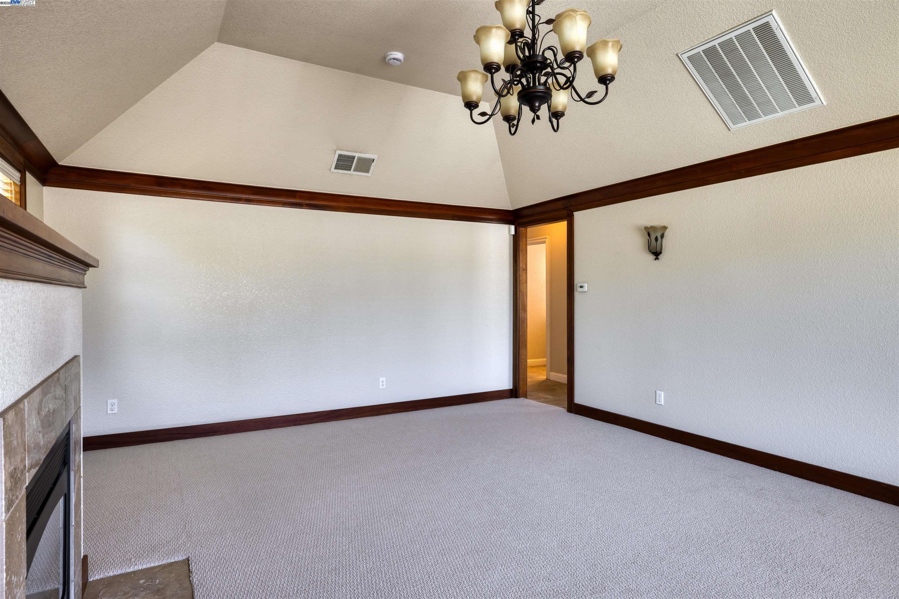 Detail Gallery Image 4 of 27 For 1637 Lemon St, Vallejo,  CA 94590 - 2 Beds | 2 Baths
