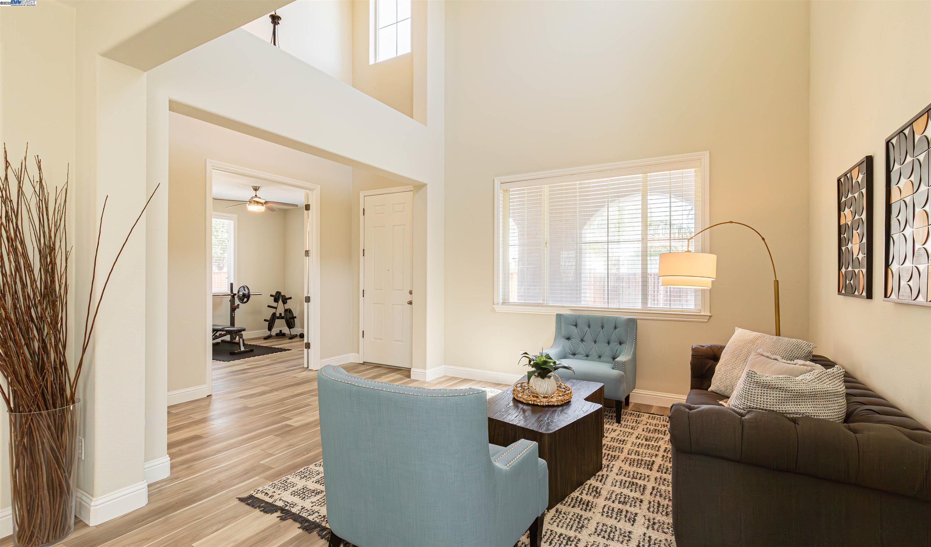 Detail Gallery Image 11 of 24 For 1052 Moss Ln, Lathrop,  CA 95330 - 5 Beds | 3 Baths