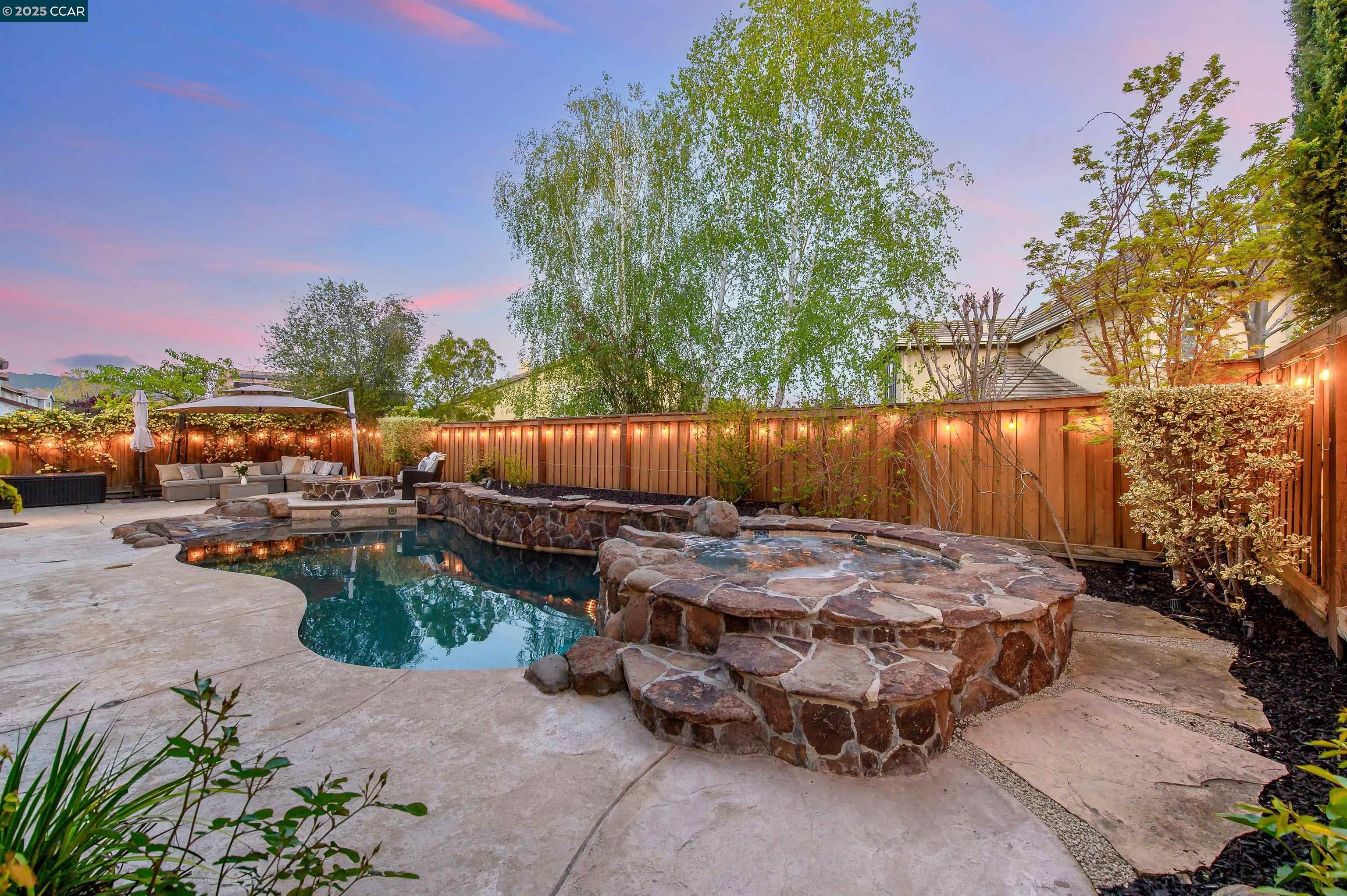 Detail Gallery Image 2 of 33 For 2261 Genoa St, Danville,  CA 94506 - 5 Beds | 3 Baths