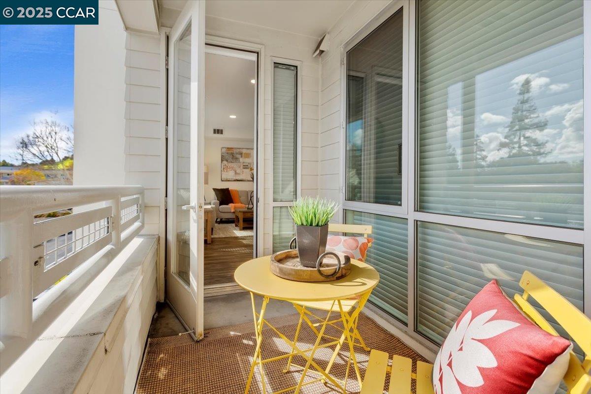 1655 N California Blvd # 312, Walnut Creek, California 94596, 1 Bedroom Bedrooms, 5 Rooms Rooms,1 BathroomBathrooms,Residential Lease,For Rent,1655 N California Blvd # 312,41096395