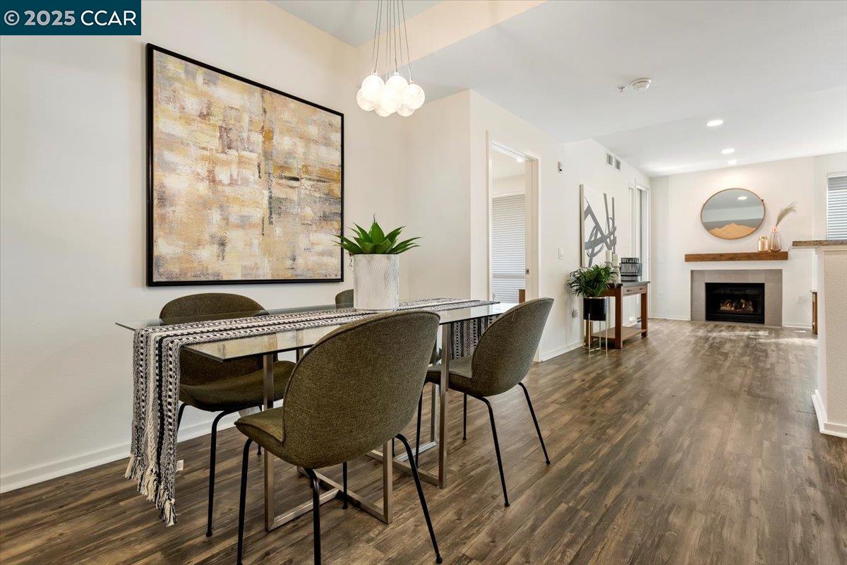 1655 N California Blvd # 312, Walnut Creek, California 94596, 1 Bedroom Bedrooms, 5 Rooms Rooms,1 BathroomBathrooms,Residential Lease,For Rent,1655 N California Blvd # 312,41096395