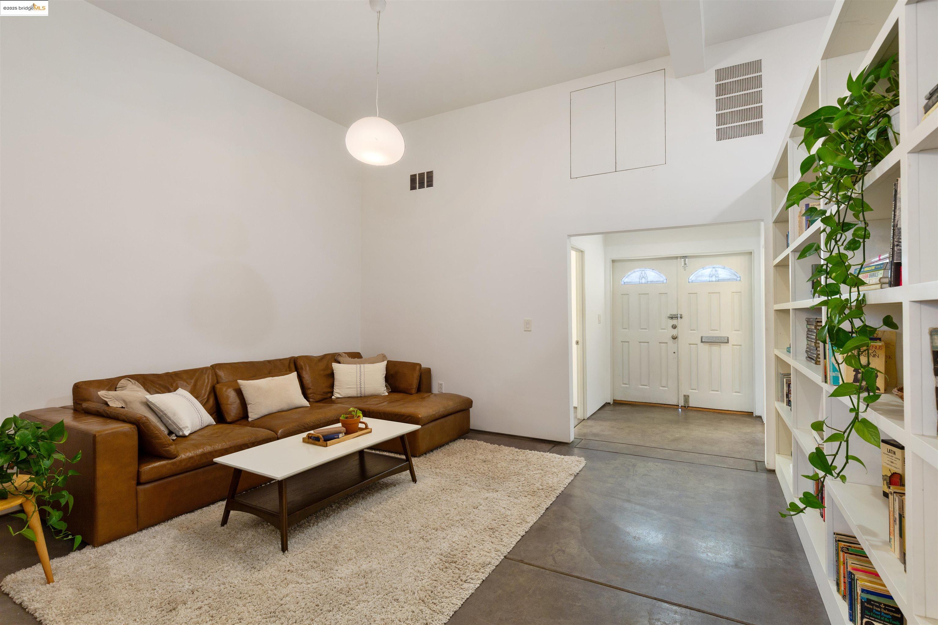 Detail Gallery Image 14 of 29 For 4507 Martin Luther King Jr Way, Oakland,  CA 94609 - – Beds | – Baths