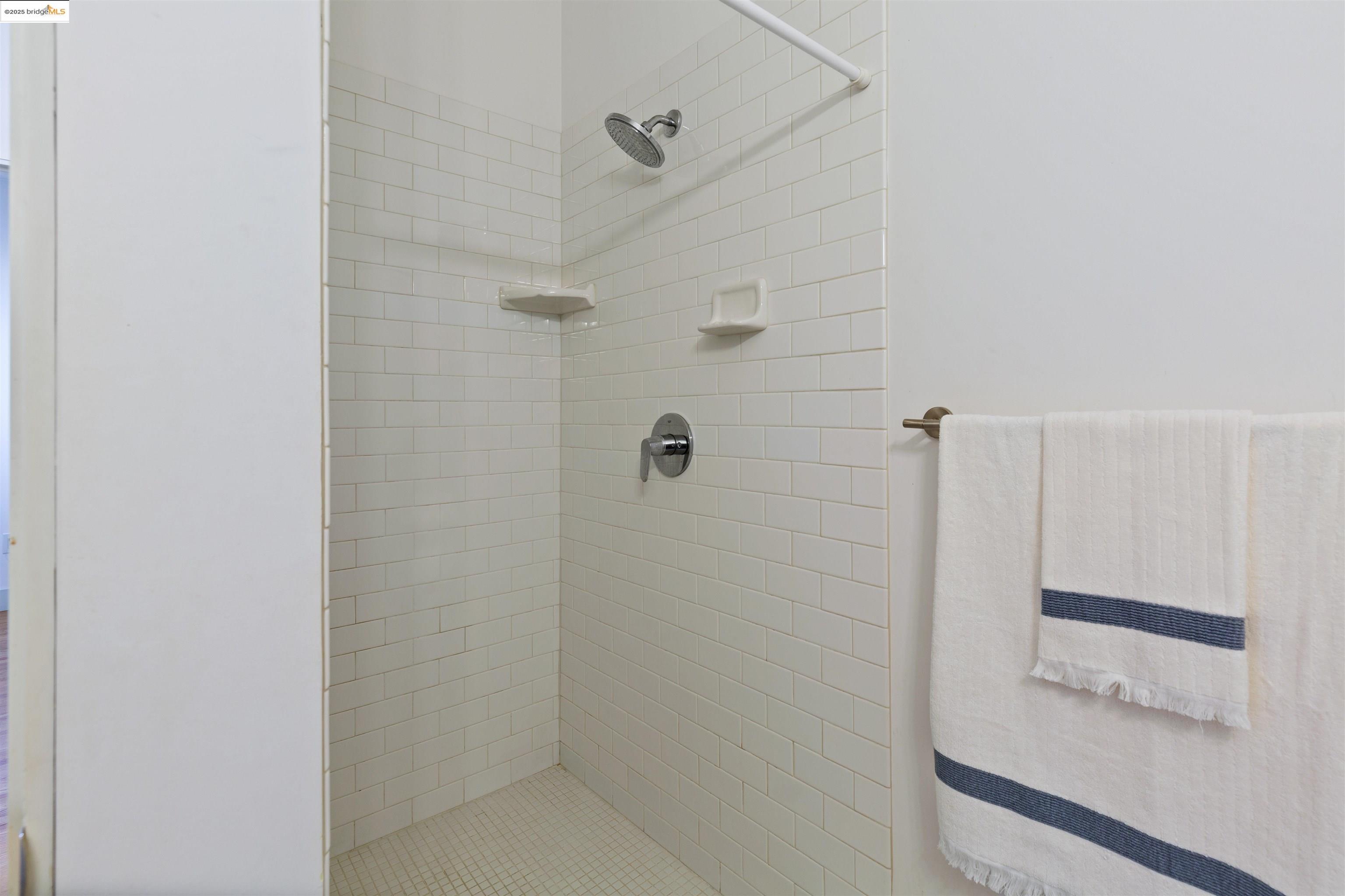 Detail Gallery Image 25 of 29 For 4507 Martin Luther King Jr Way, Oakland,  CA 94609 - – Beds | – Baths