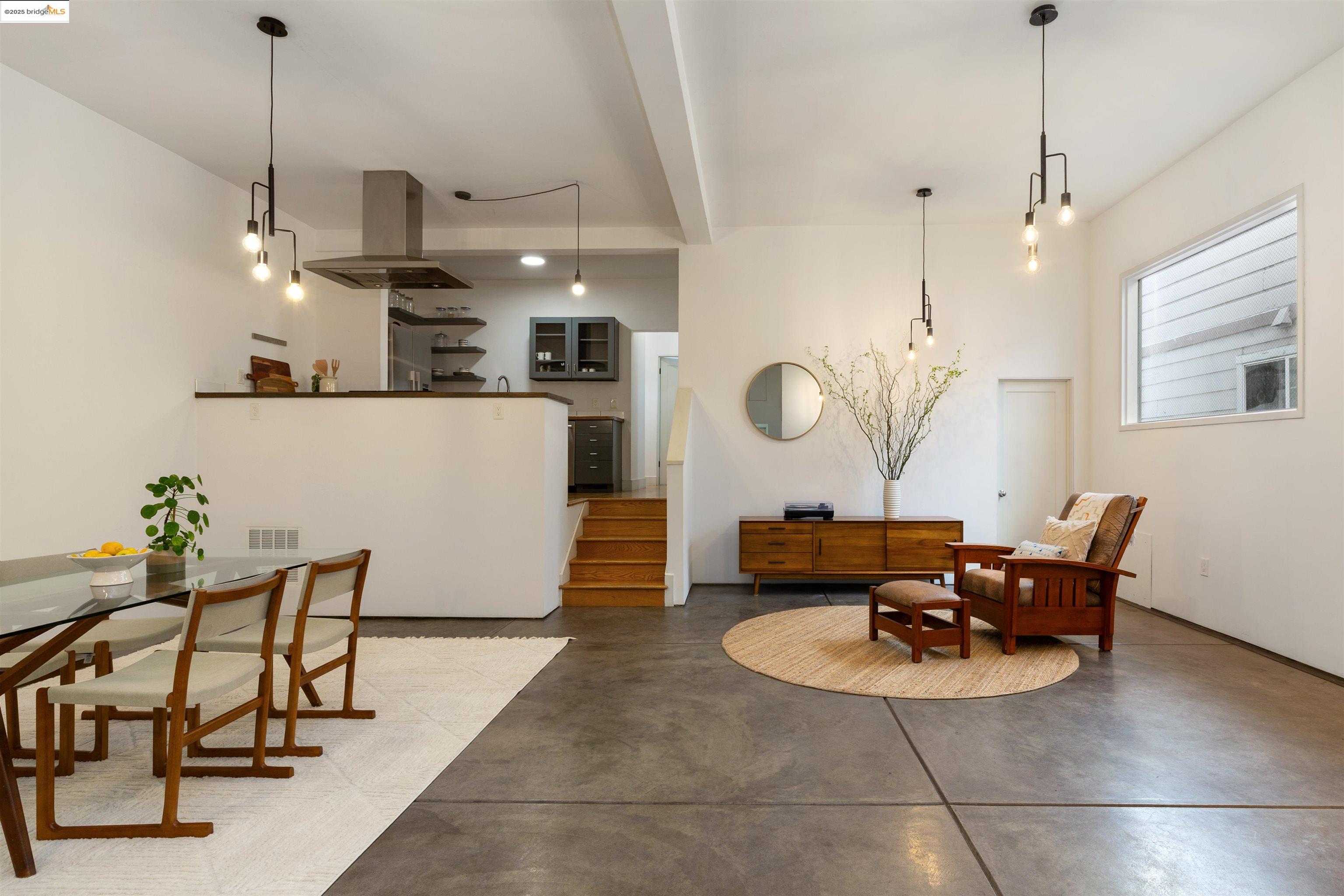 Detail Gallery Image 6 of 29 For 4507 Martin Luther King Jr Way, Oakland,  CA 94609 - – Beds | – Baths