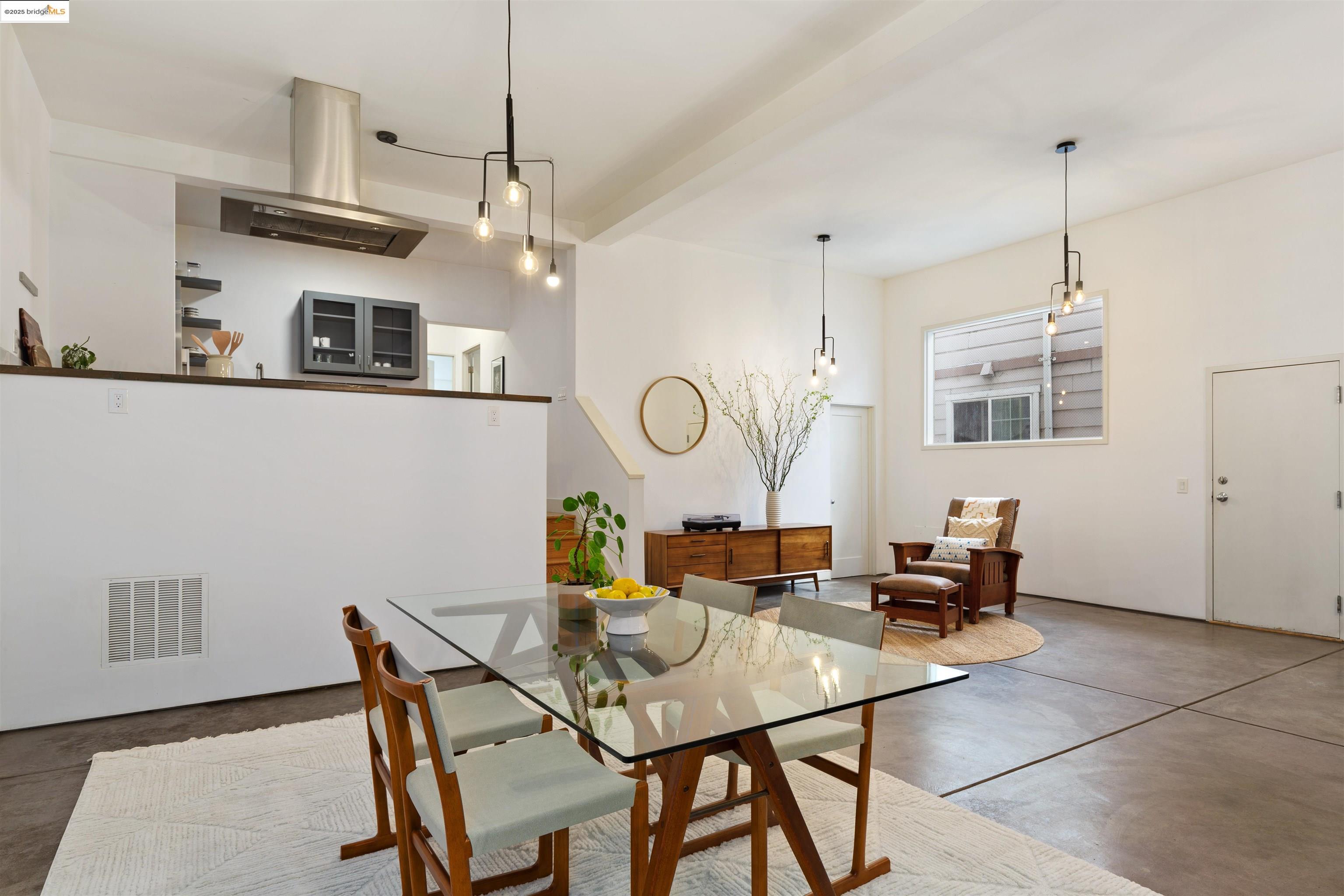 Detail Gallery Image 9 of 29 For 4507 Martin Luther King Jr Way, Oakland,  CA 94609 - – Beds | – Baths