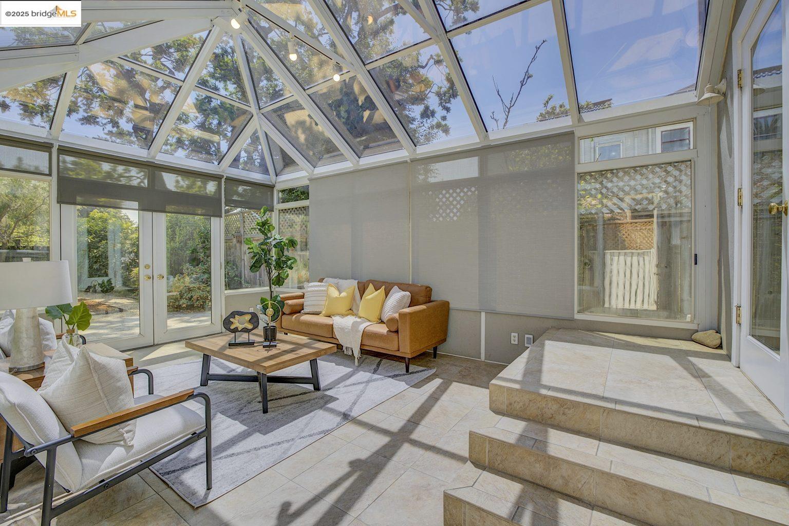 Detail Gallery Image 21 of 51 For 2134 Ward St, Berkeley,  CA 94705 - 4 Beds | 2 Baths