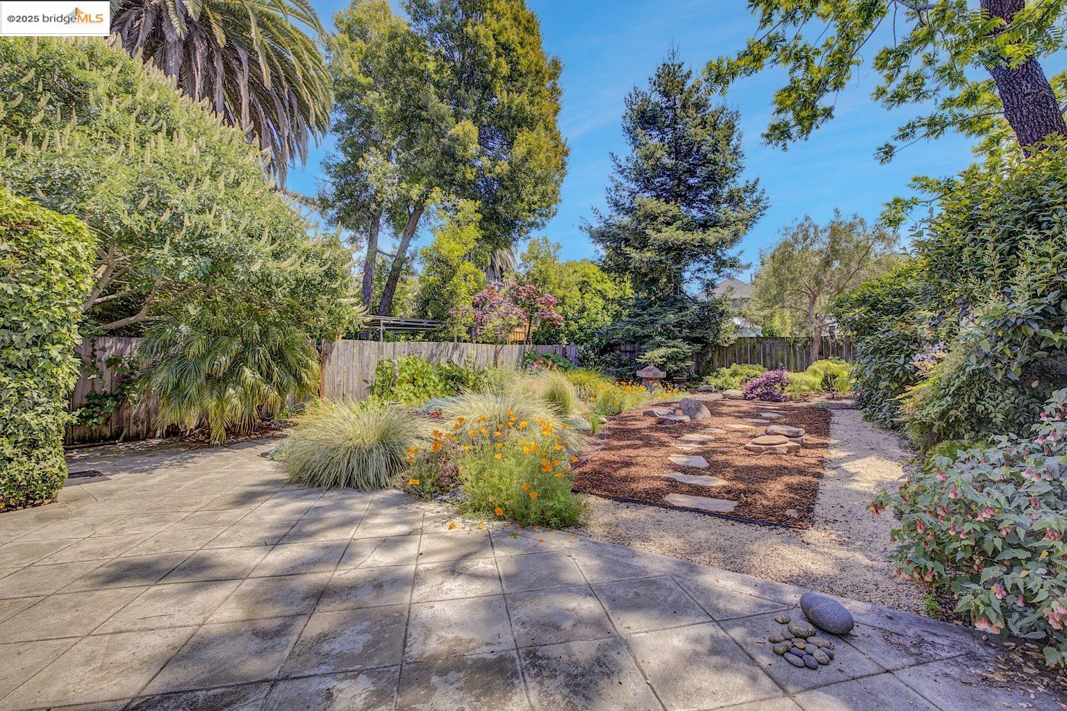 Detail Gallery Image 24 of 51 For 2134 Ward St, Berkeley,  CA 94705 - 4 Beds | 2 Baths