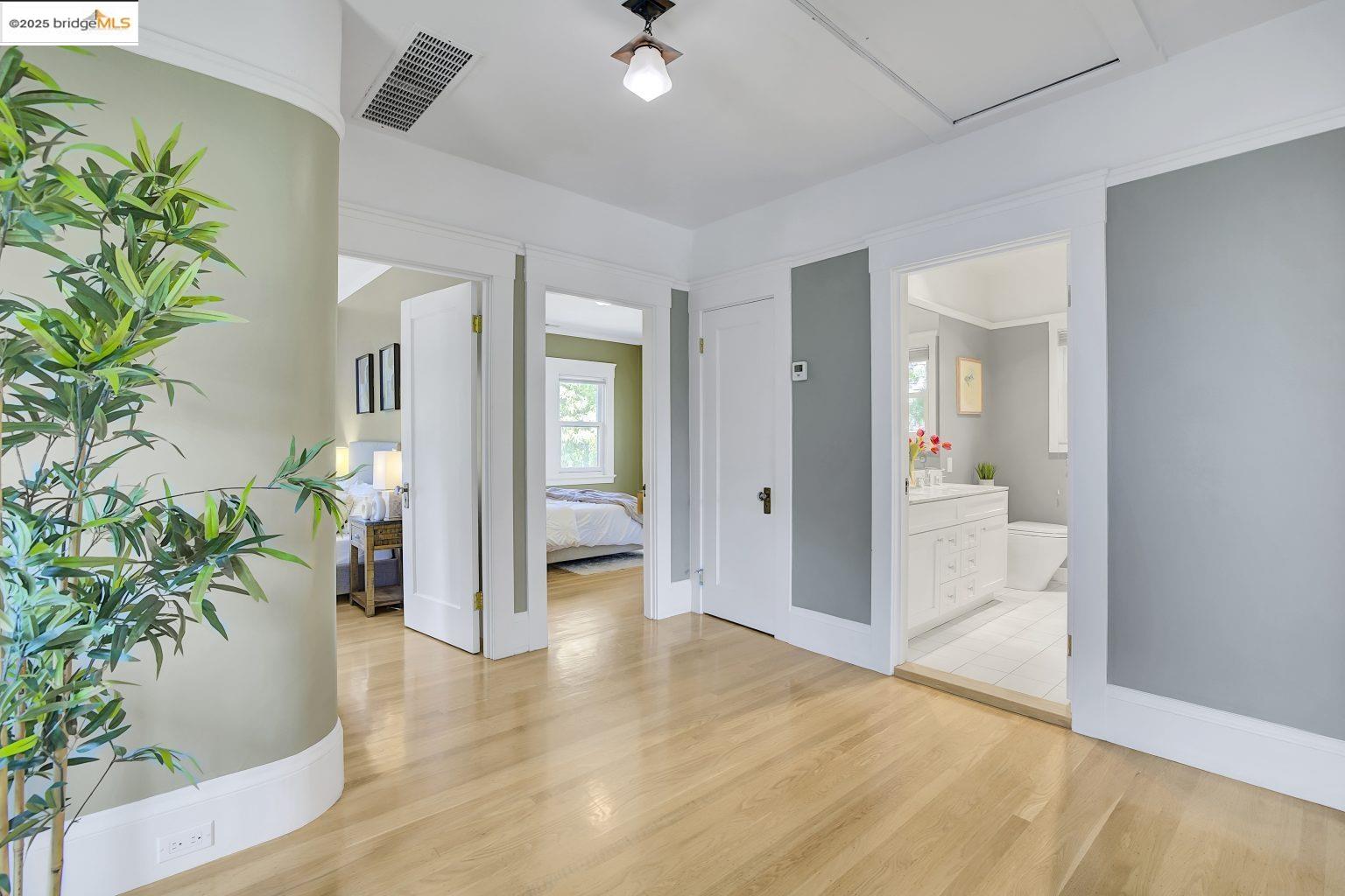 Detail Gallery Image 29 of 51 For 2134 Ward St, Berkeley,  CA 94705 - 4 Beds | 2 Baths