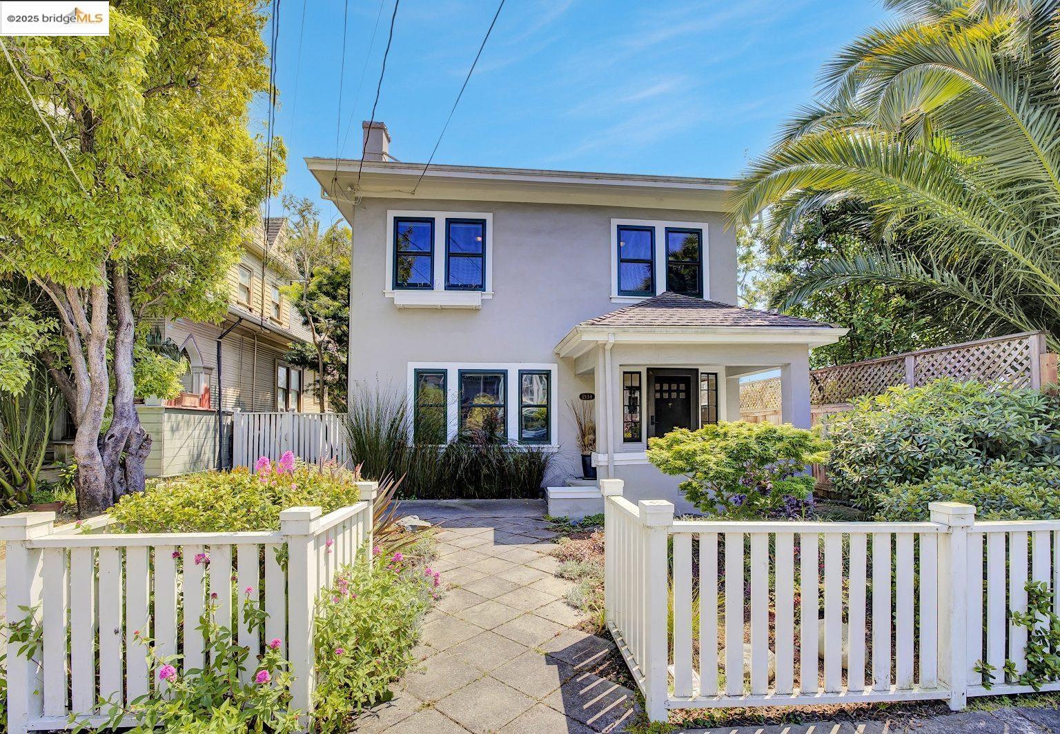 Detail Gallery Image 45 of 51 For 2134 Ward St, Berkeley,  CA 94705 - 4 Beds | 2 Baths