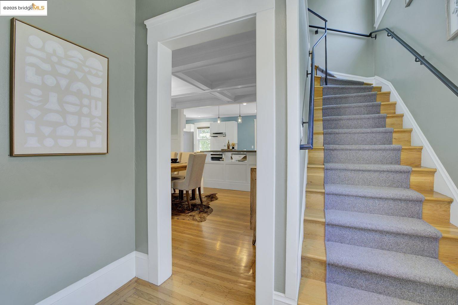 Detail Gallery Image 9 of 51 For 2134 Ward St, Berkeley,  CA 94705 - 4 Beds | 2 Baths