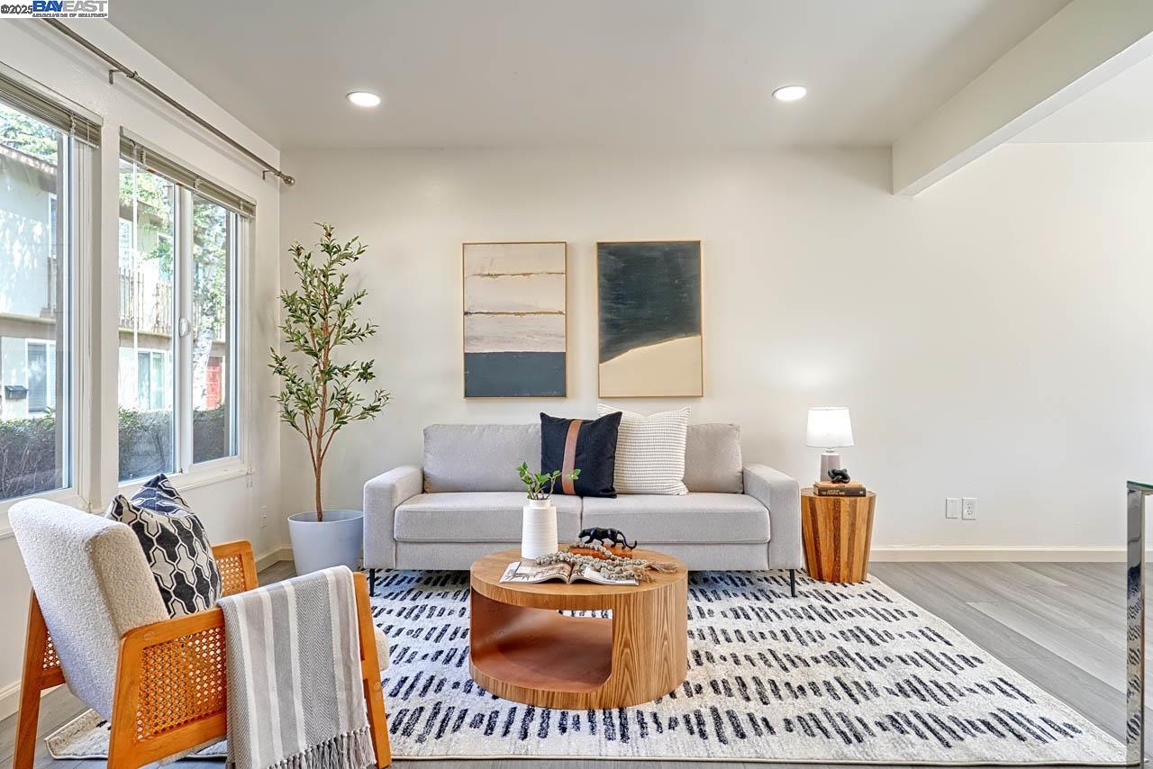Detail Gallery Image 2 of 32 For 4654 Balboa Way, Fremont,  CA 94536 - 2 Beds | 1/1 Baths