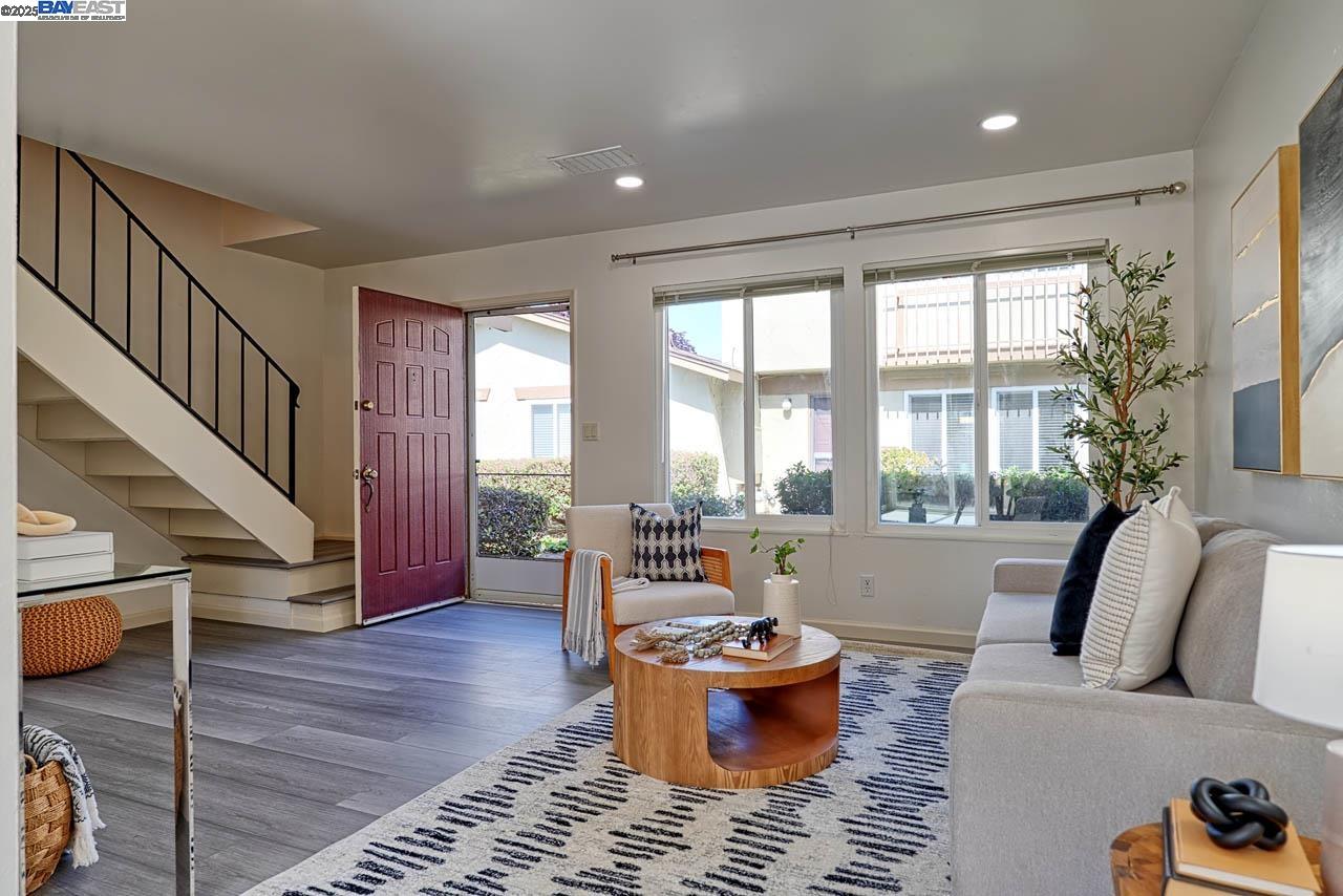 Detail Gallery Image 5 of 32 For 4654 Balboa Way, Fremont,  CA 94536 - 2 Beds | 1/1 Baths
