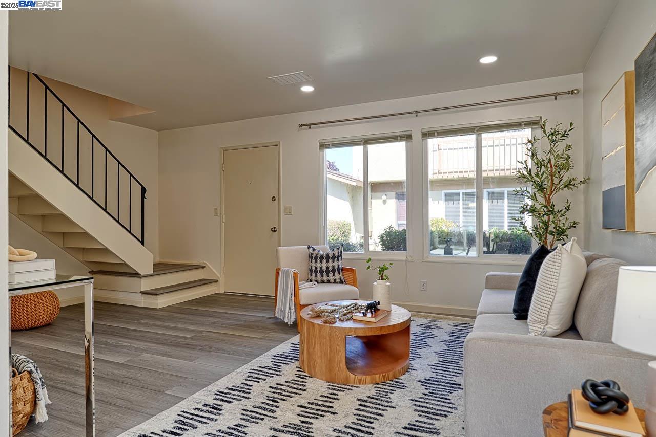 Detail Gallery Image 6 of 32 For 4654 Balboa Way, Fremont,  CA 94536 - 2 Beds | 1/1 Baths