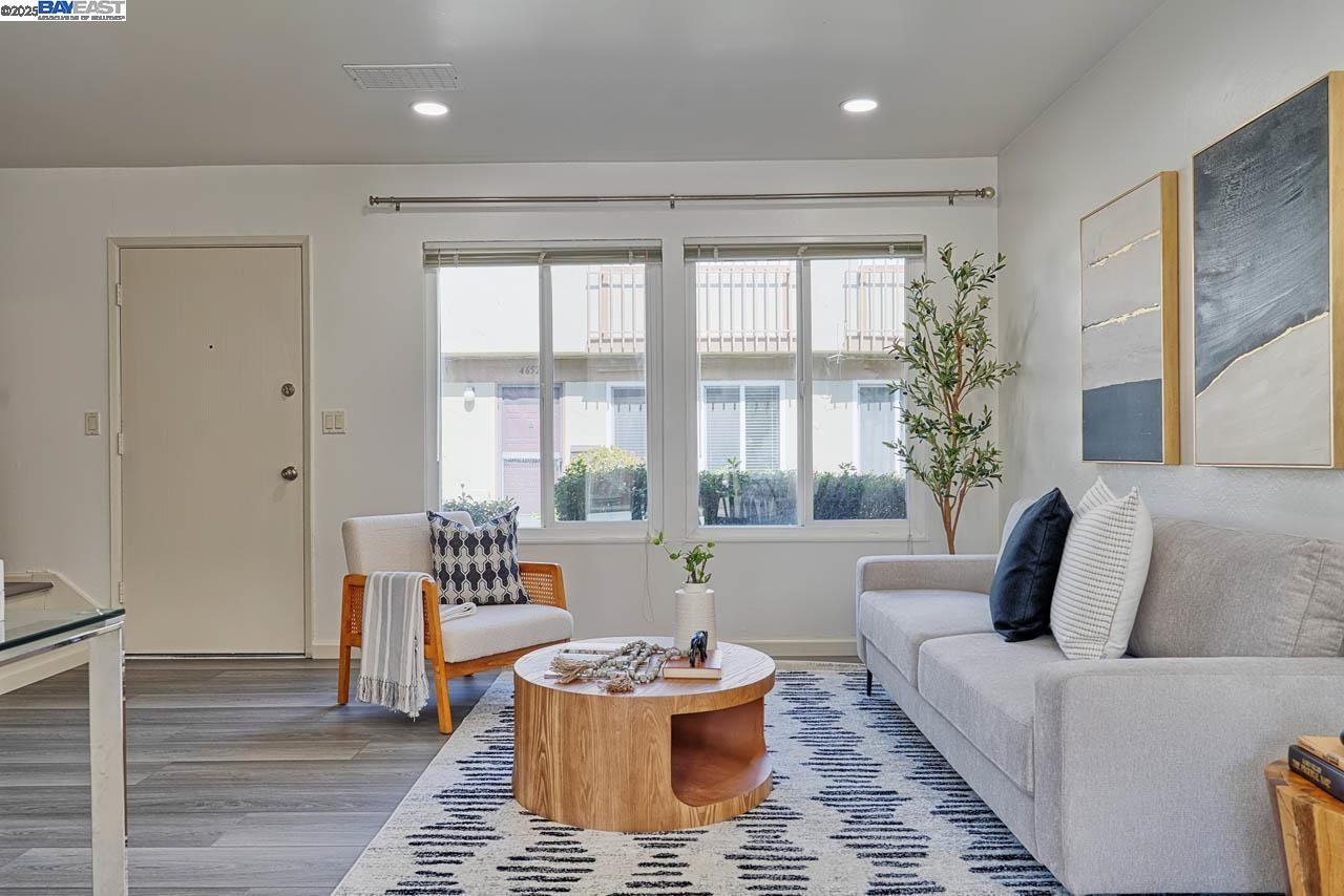 Detail Gallery Image 7 of 32 For 4654 Balboa Way, Fremont,  CA 94536 - 2 Beds | 1/1 Baths