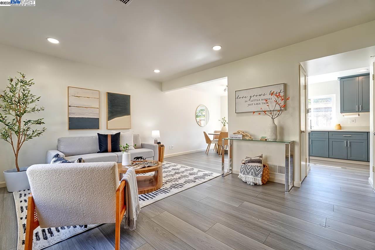 Detail Gallery Image 9 of 32 For 4654 Balboa Way, Fremont,  CA 94536 - 2 Beds | 1/1 Baths