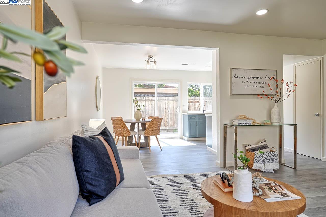 Detail Gallery Image 10 of 32 For 4654 Balboa Way, Fremont,  CA 94536 - 2 Beds | 1/1 Baths