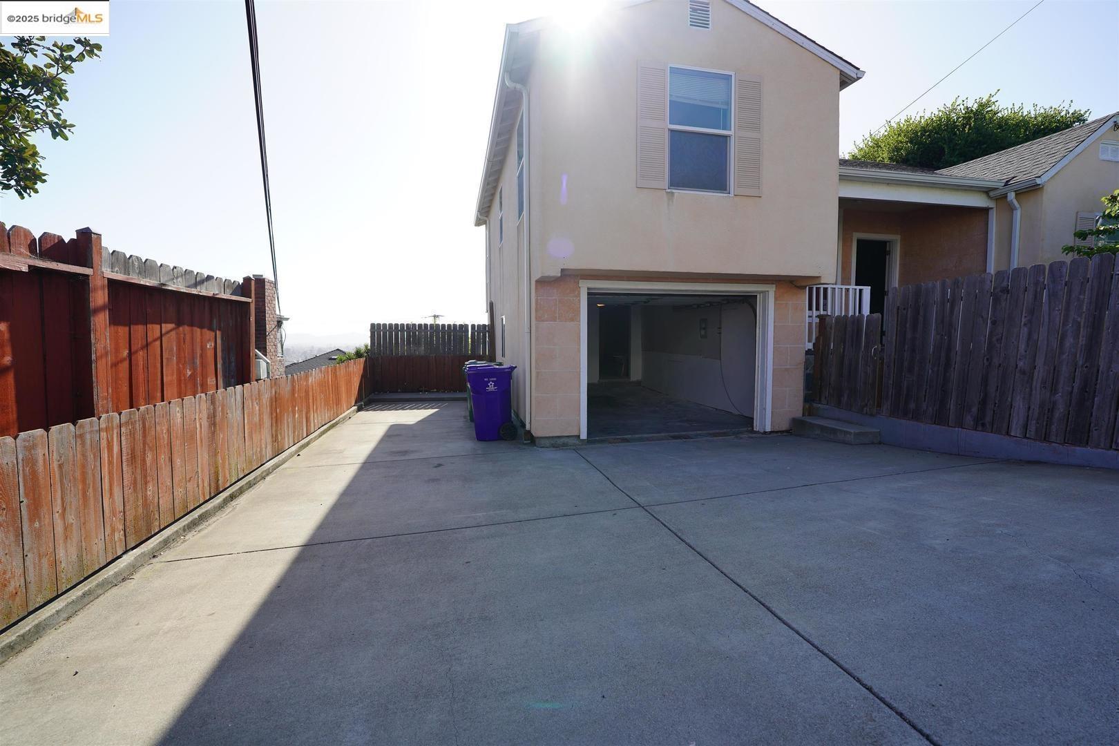 Detail Gallery Image 27 of 29 For 6084 Monterey Ave, Richmond,  CA 94805 - 5 Beds | 2/1 Baths