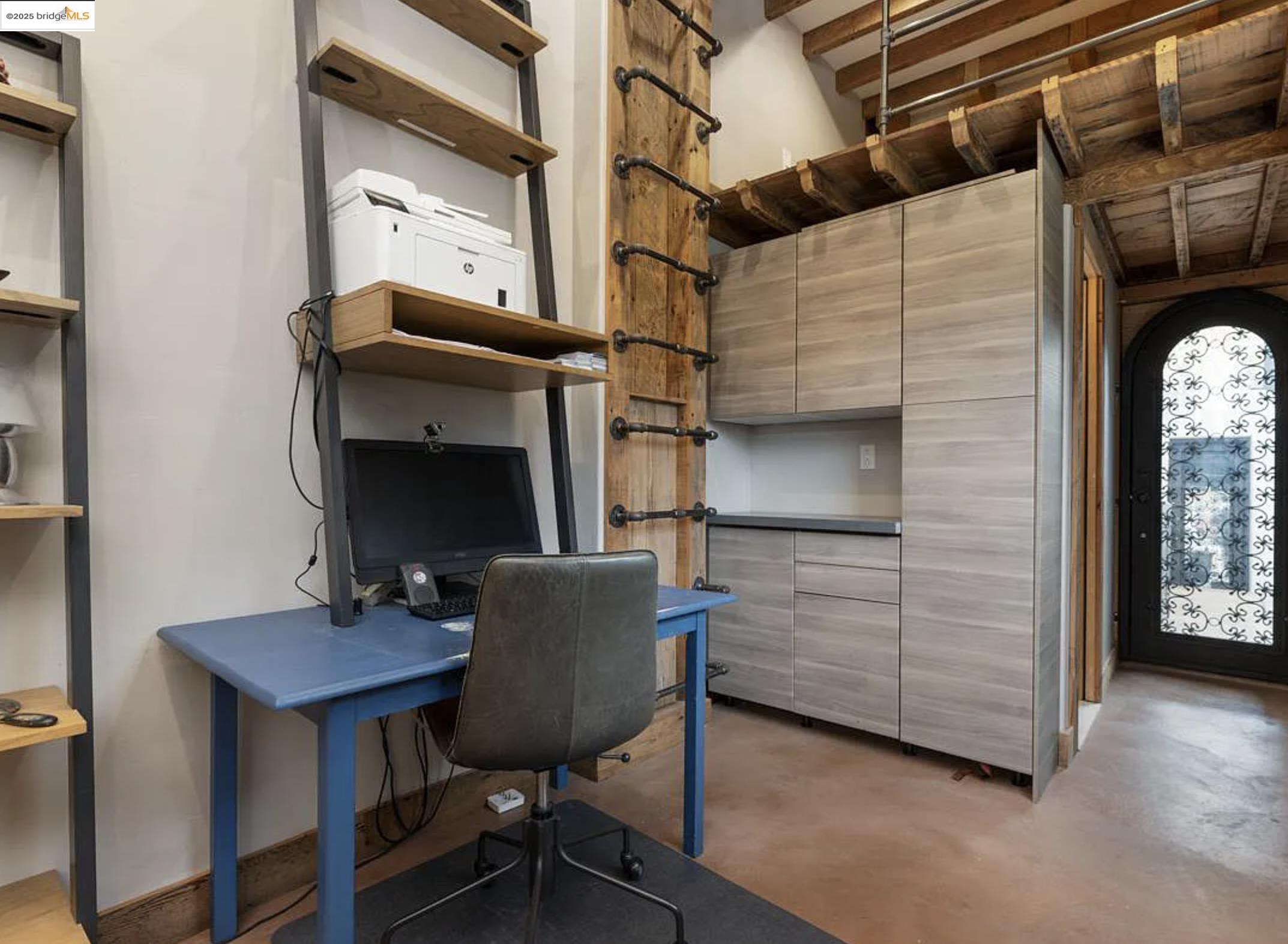 801 Grosvenor Pl, Oakland, California 94610, 3 Bedrooms Bedrooms, 9 Rooms Rooms,3 BathroomsBathrooms,Residential Lease,For Rent,801 Grosvenor Pl,41096407