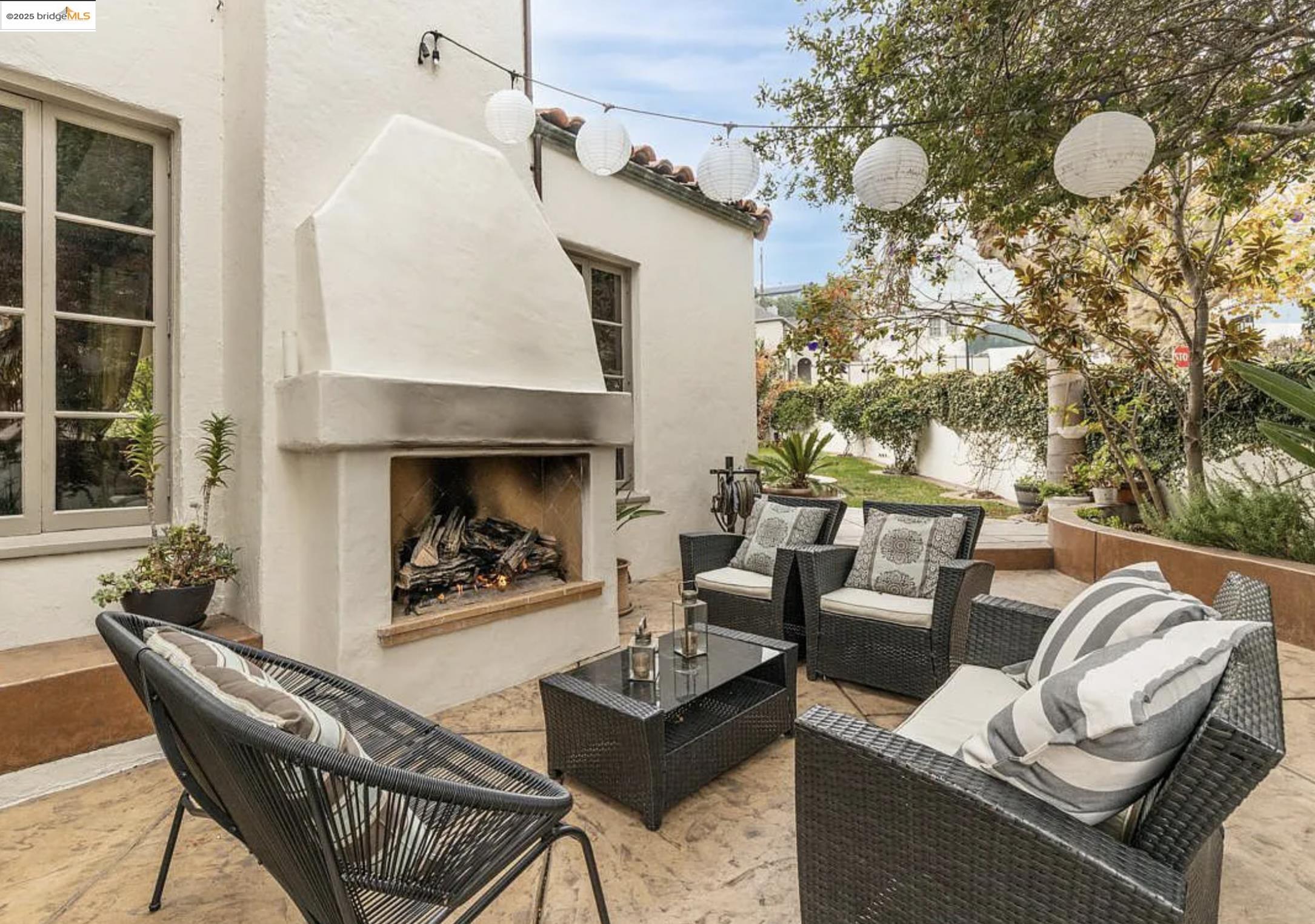 801 Grosvenor Pl, Oakland, California 94610, 3 Bedrooms Bedrooms, 9 Rooms Rooms,3 BathroomsBathrooms,Residential Lease,For Rent,801 Grosvenor Pl,41096407