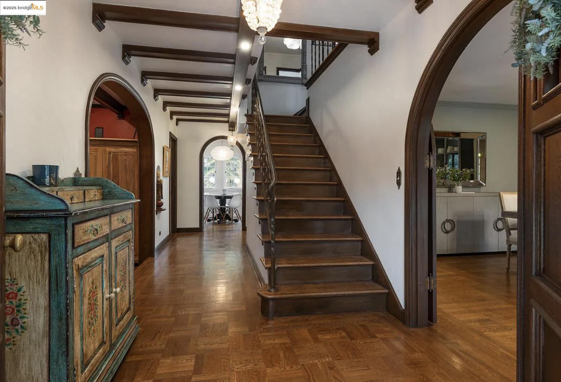 801 Grosvenor Pl, Oakland, California 94610, 3 Bedrooms Bedrooms, 9 Rooms Rooms,3 BathroomsBathrooms,Residential Lease,For Rent,801 Grosvenor Pl,41096407