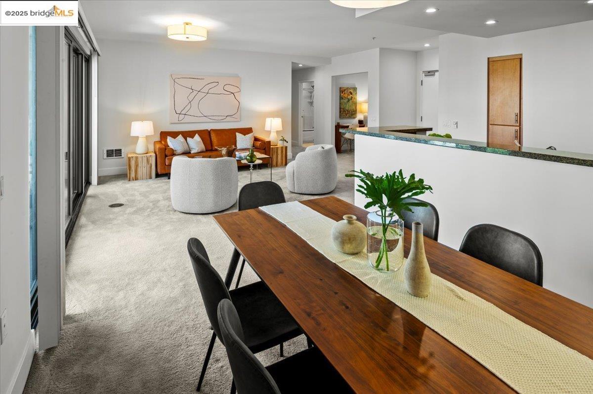 Detail Gallery Image 13 of 43 For 438 W Grand Ave #627,  Oakland,  CA 94612 - 2 Beds | 2 Baths