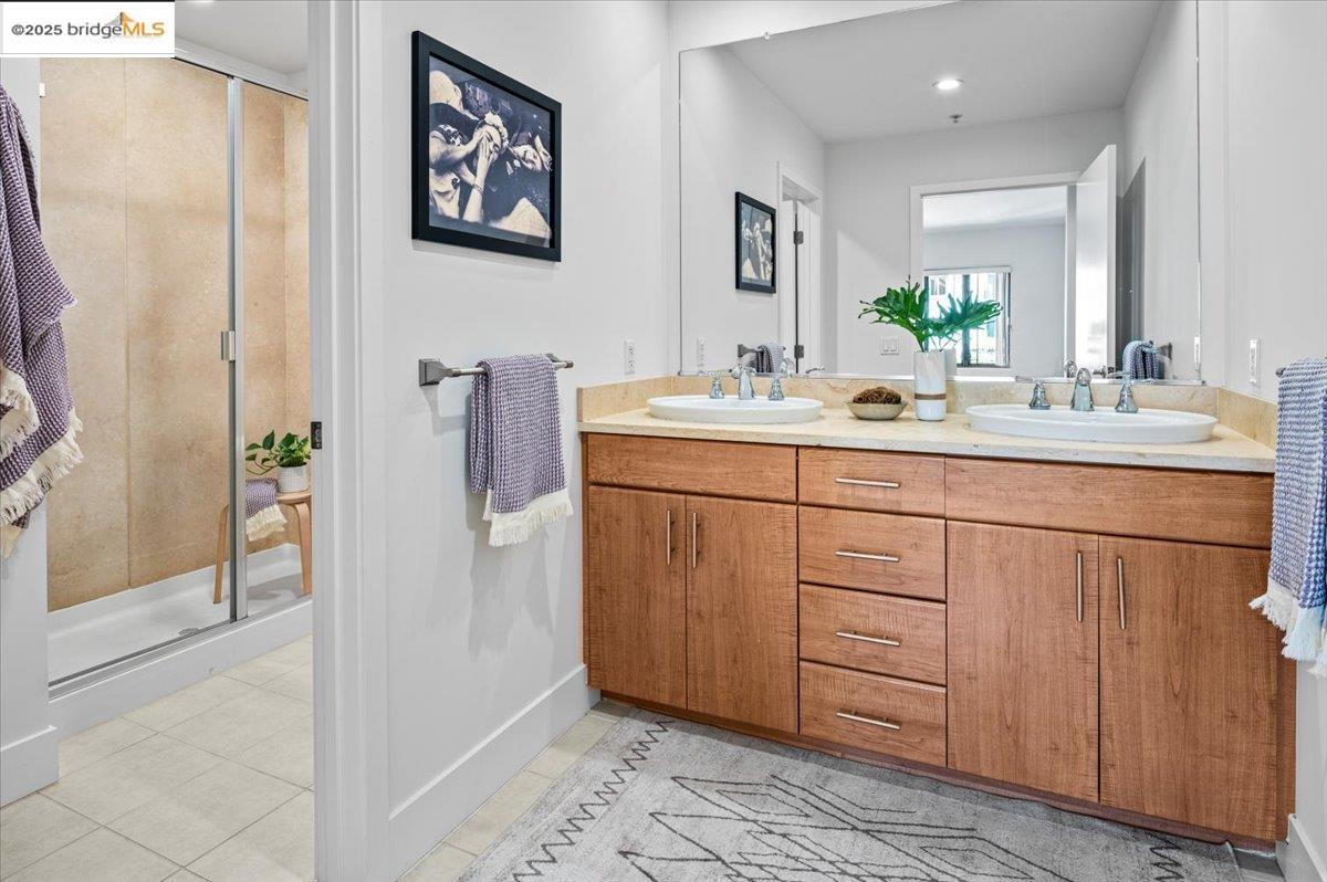 Detail Gallery Image 22 of 43 For 438 W Grand Ave #627,  Oakland,  CA 94612 - 2 Beds | 2 Baths