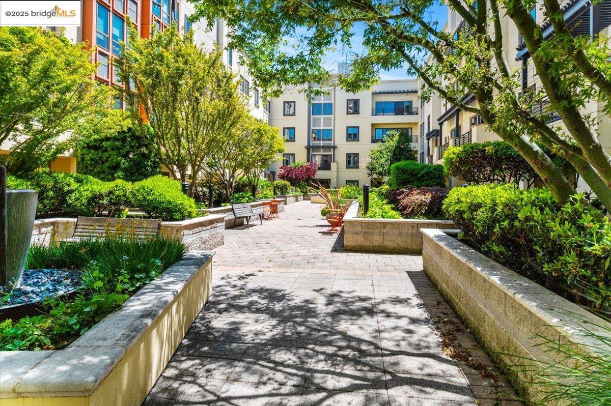 Detail Gallery Image 29 of 43 For 438 W Grand Ave #627,  Oakland,  CA 94612 - 2 Beds | 2 Baths
