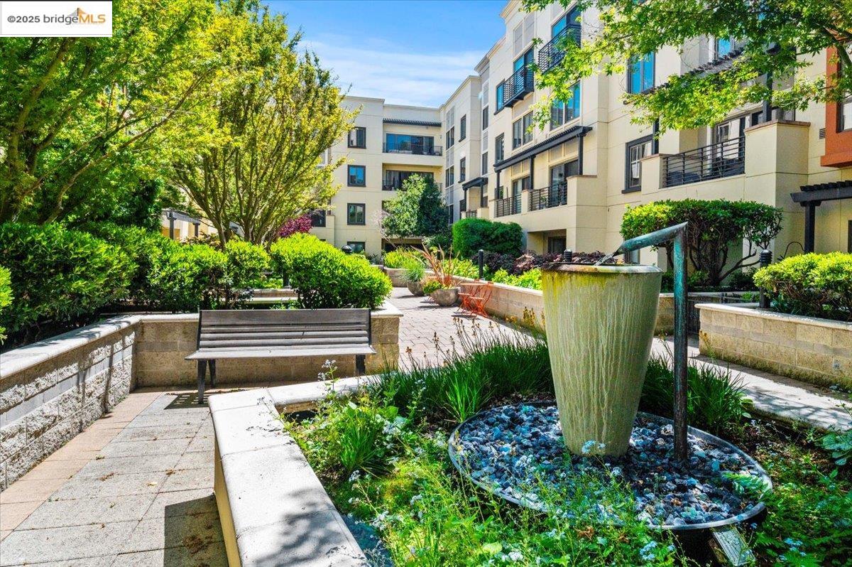 Detail Gallery Image 35 of 48 For 438 W Grand Ave #627,  Oakland,  CA 94612 - 2 Beds | 2 Baths