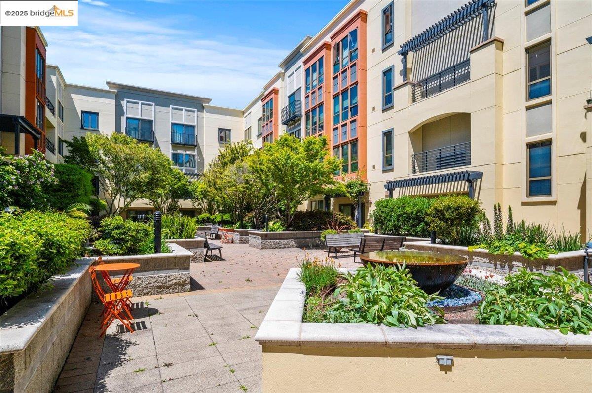 Detail Gallery Image 37 of 48 For 438 W Grand Ave #627,  Oakland,  CA 94612 - 2 Beds | 2 Baths