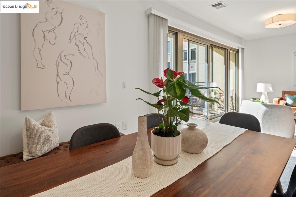 Detail Gallery Image 7 of 48 For 438 W Grand Ave #627,  Oakland,  CA 94612 - 2 Beds | 2 Baths