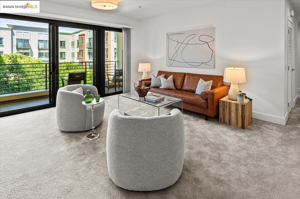 Detail Gallery Image 8 of 43 For 438 W Grand Ave #627,  Oakland,  CA 94612 - 2 Beds | 2 Baths