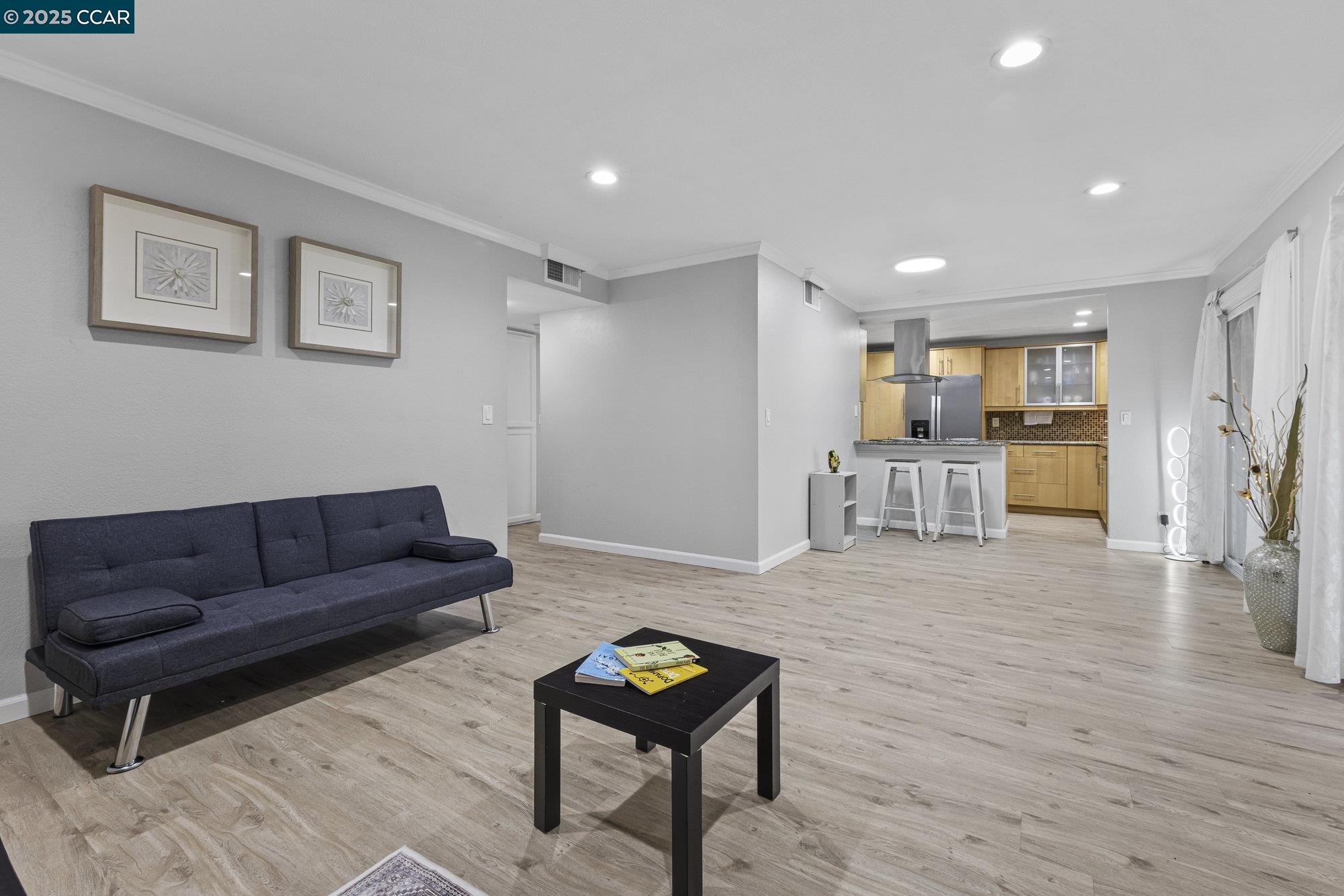 Detail Gallery Image 1 of 38 For 1117 Indian Summer Ct, San Jose,  CA 95122 - 2 Beds | 1 Baths
