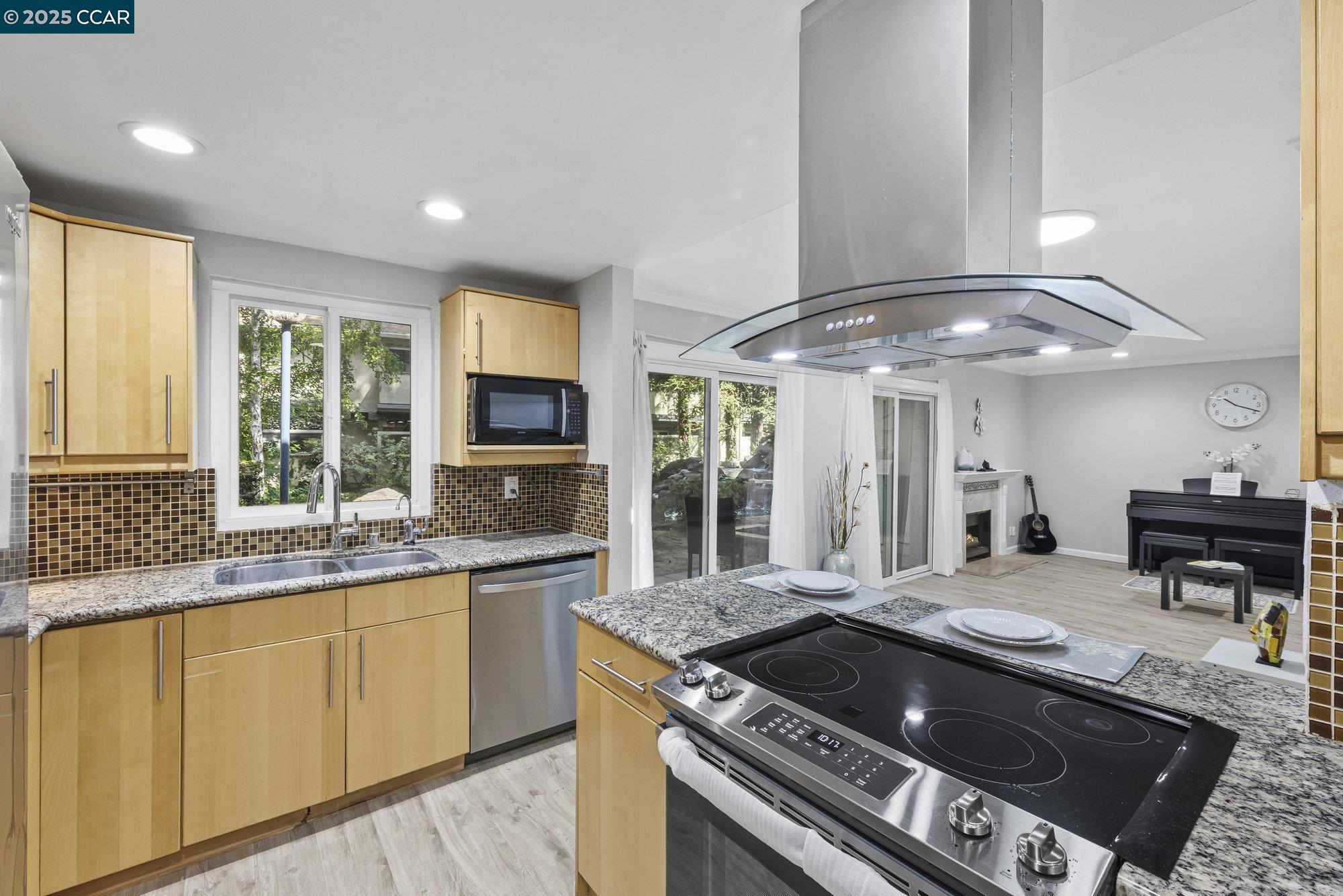 Detail Gallery Image 14 of 38 For 1117 Indian Summer Ct, San Jose,  CA 95122 - 2 Beds | 1 Baths