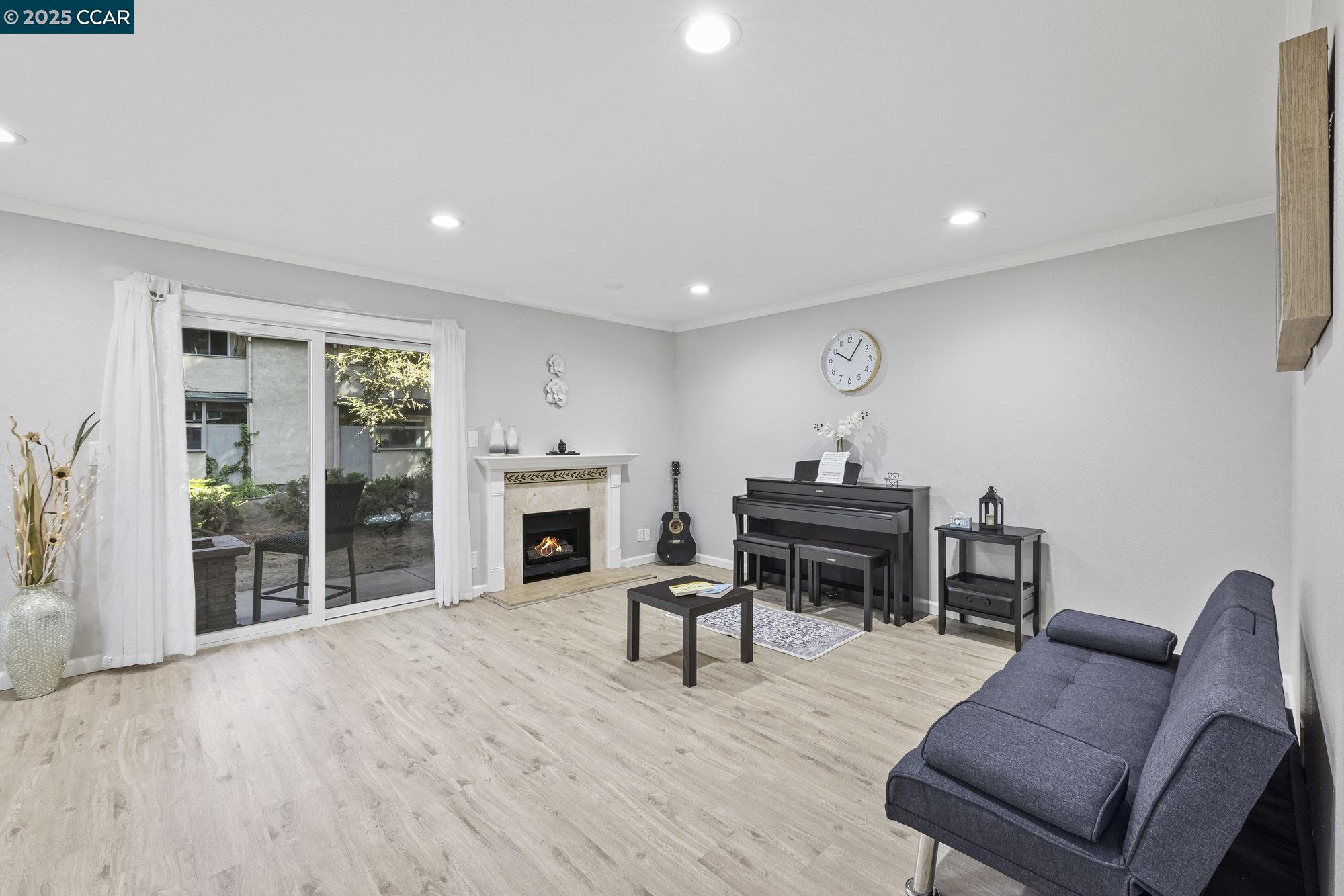 Detail Gallery Image 5 of 38 For 1117 Indian Summer Ct, San Jose,  CA 95122 - 2 Beds | 1 Baths