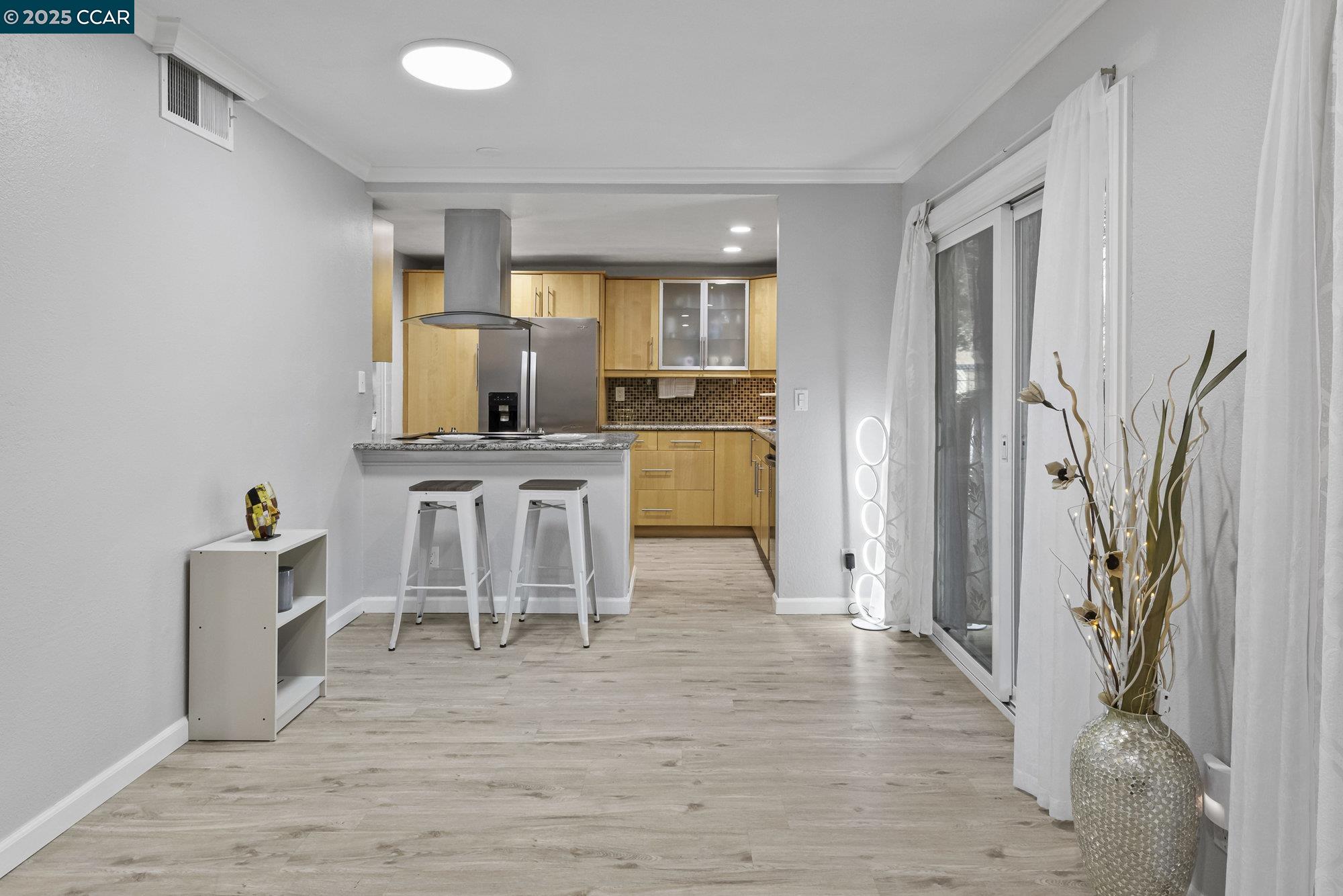Detail Gallery Image 8 of 38 For 1117 Indian Summer Ct, San Jose,  CA 95122 - 2 Beds | 1 Baths