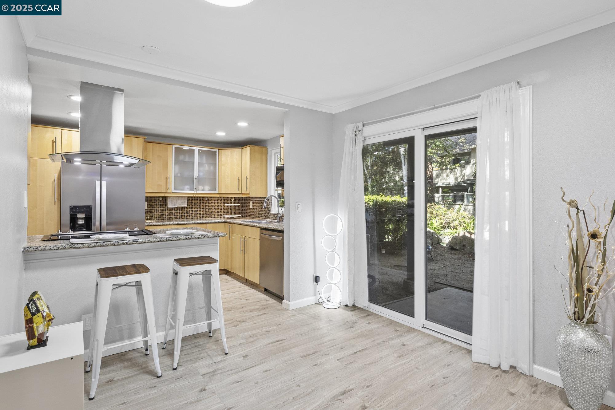 Detail Gallery Image 9 of 38 For 1117 Indian Summer Ct, San Jose,  CA 95122 - 2 Beds | 1 Baths