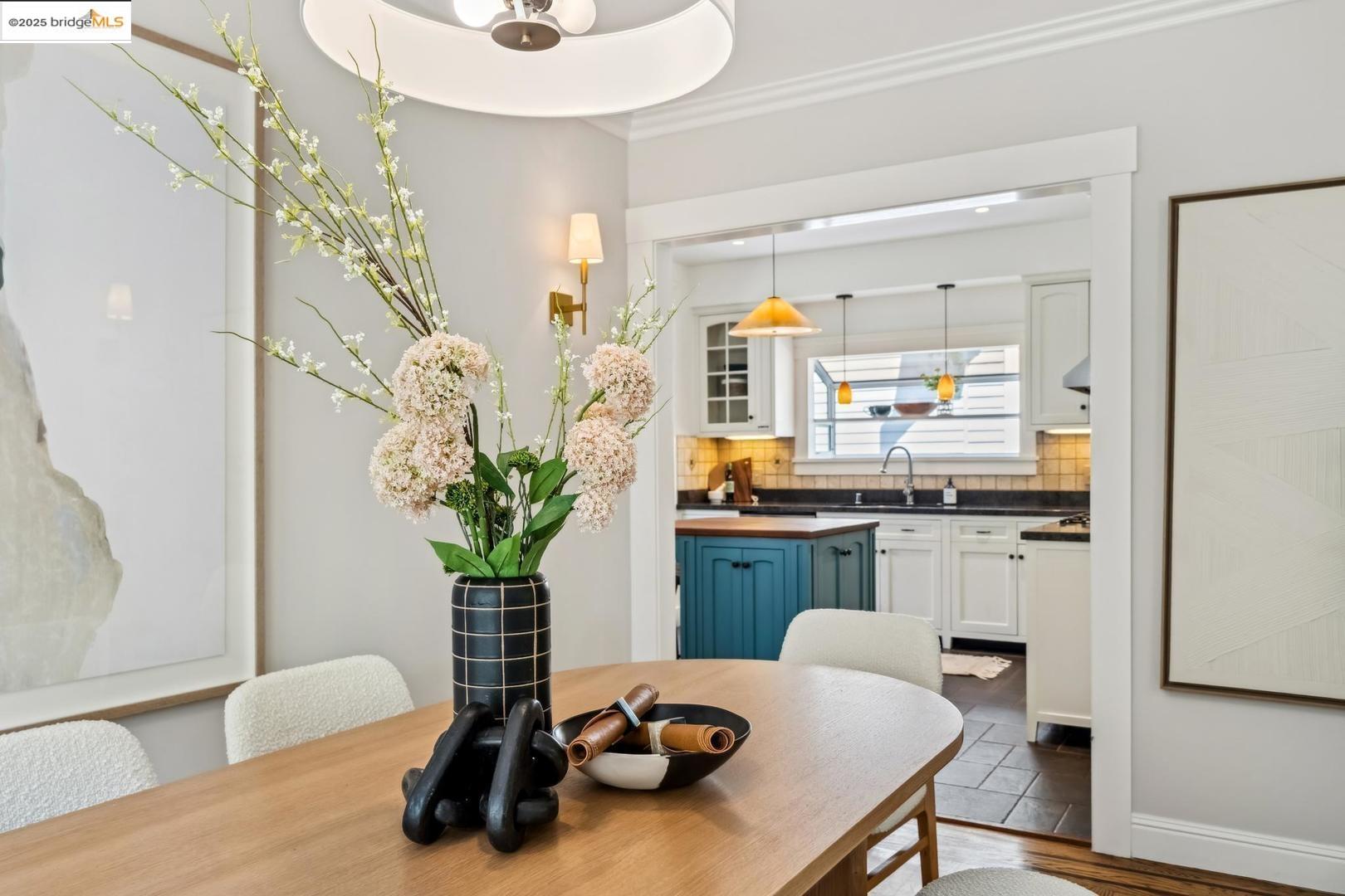 Detail Gallery Image 16 of 54 For 5490 Kales Ave, Oakland,  CA 94618 - 4 Beds | 2/1 Baths