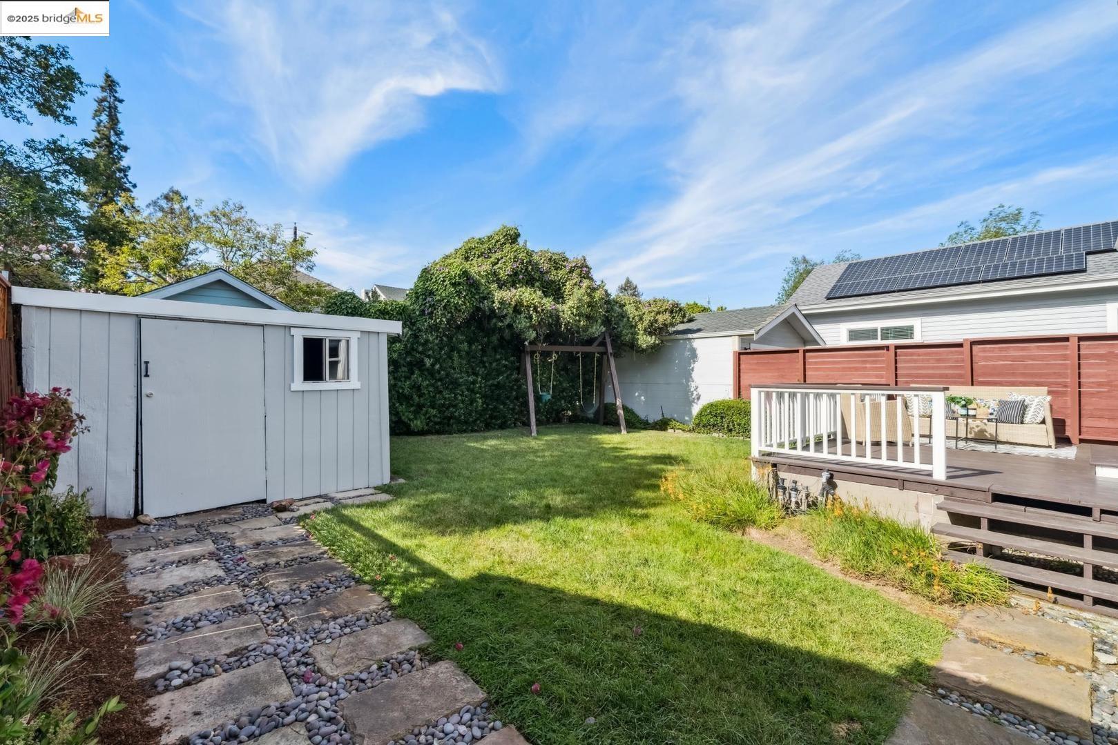 Detail Gallery Image 35 of 54 For 5490 Kales Ave, Oakland,  CA 94618 - 4 Beds | 2/1 Baths