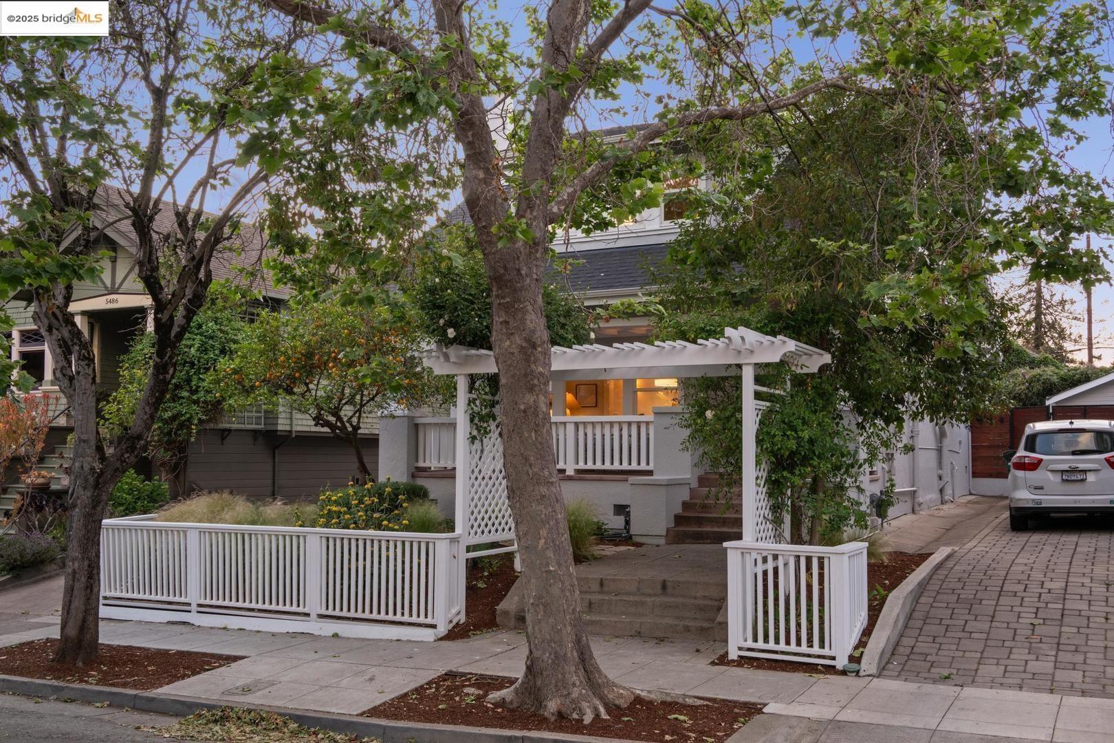 Detail Gallery Image 43 of 54 For 5490 Kales Ave, Oakland,  CA 94618 - 4 Beds | 2/1 Baths