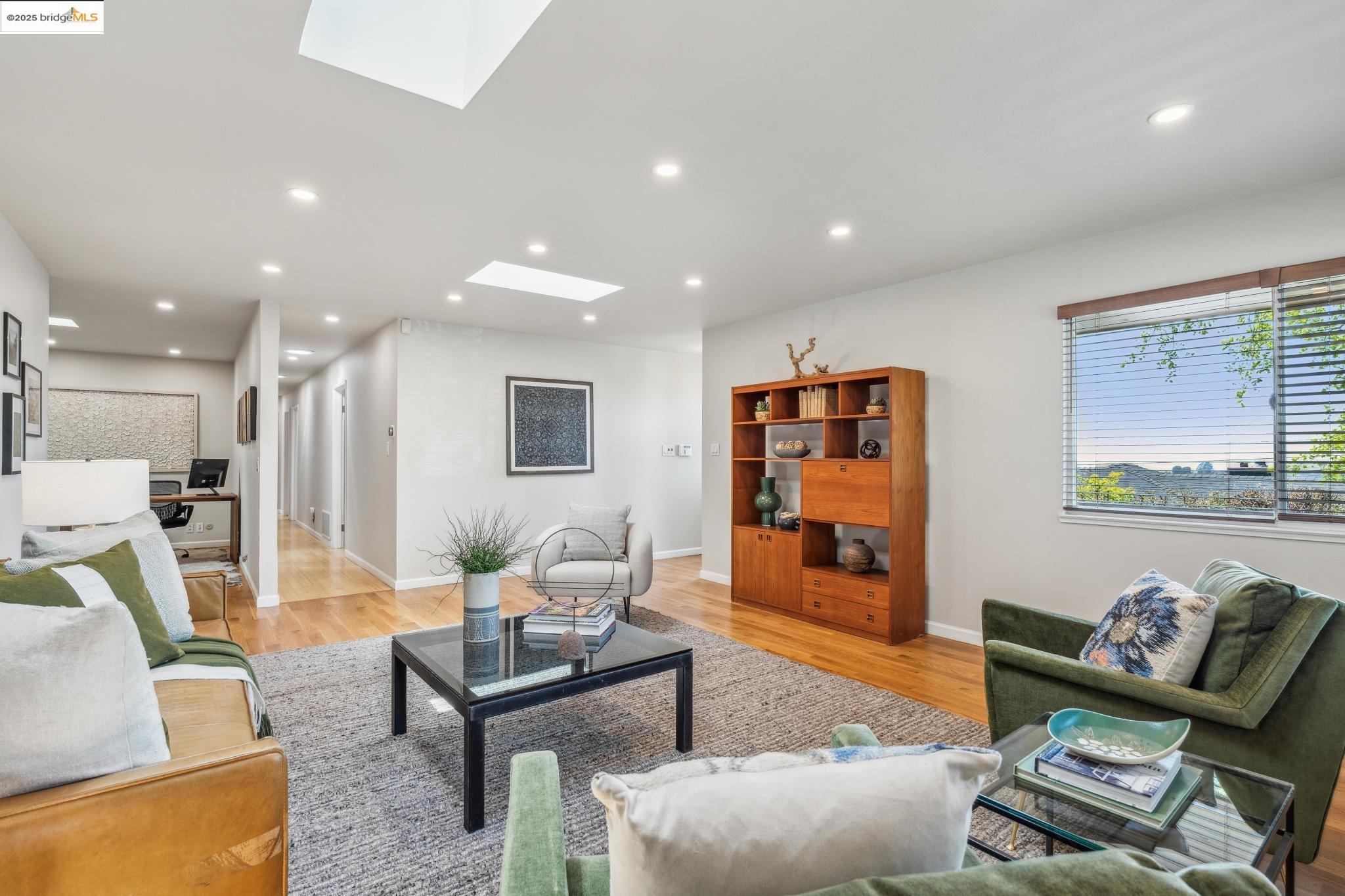 Detail Gallery Image 11 of 55 For 7308 Potrero Ave, El Cerrito,  CA 94530 - 3 Beds | 2 Baths