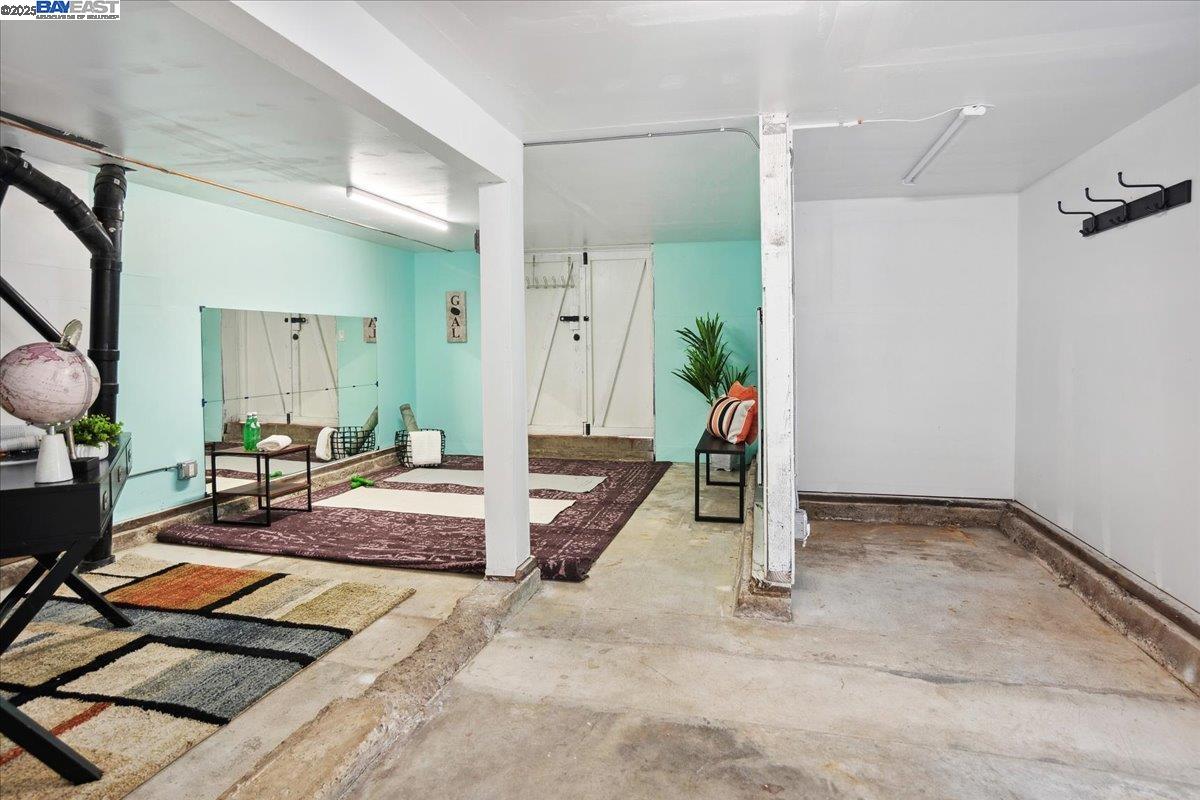 Detail Gallery Image 21 of 29 For 1813 Minturn St, Alameda,  CA 94501 - 2 Beds | 1 Baths