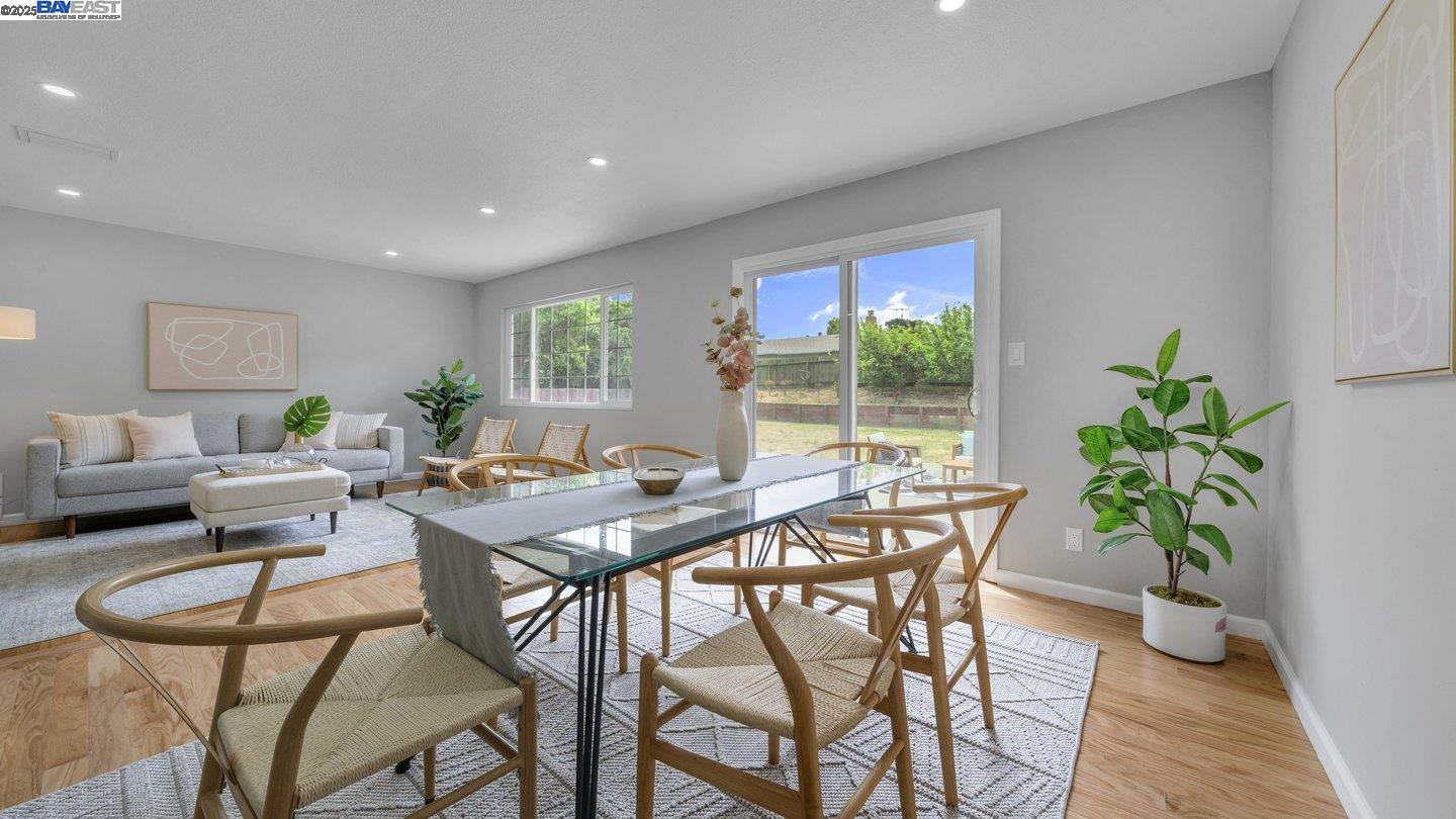 Detail Gallery Image 4 of 60 For 2448 Mahan Way, San Pablo,  CA 94806 - 4 Beds | 2 Baths