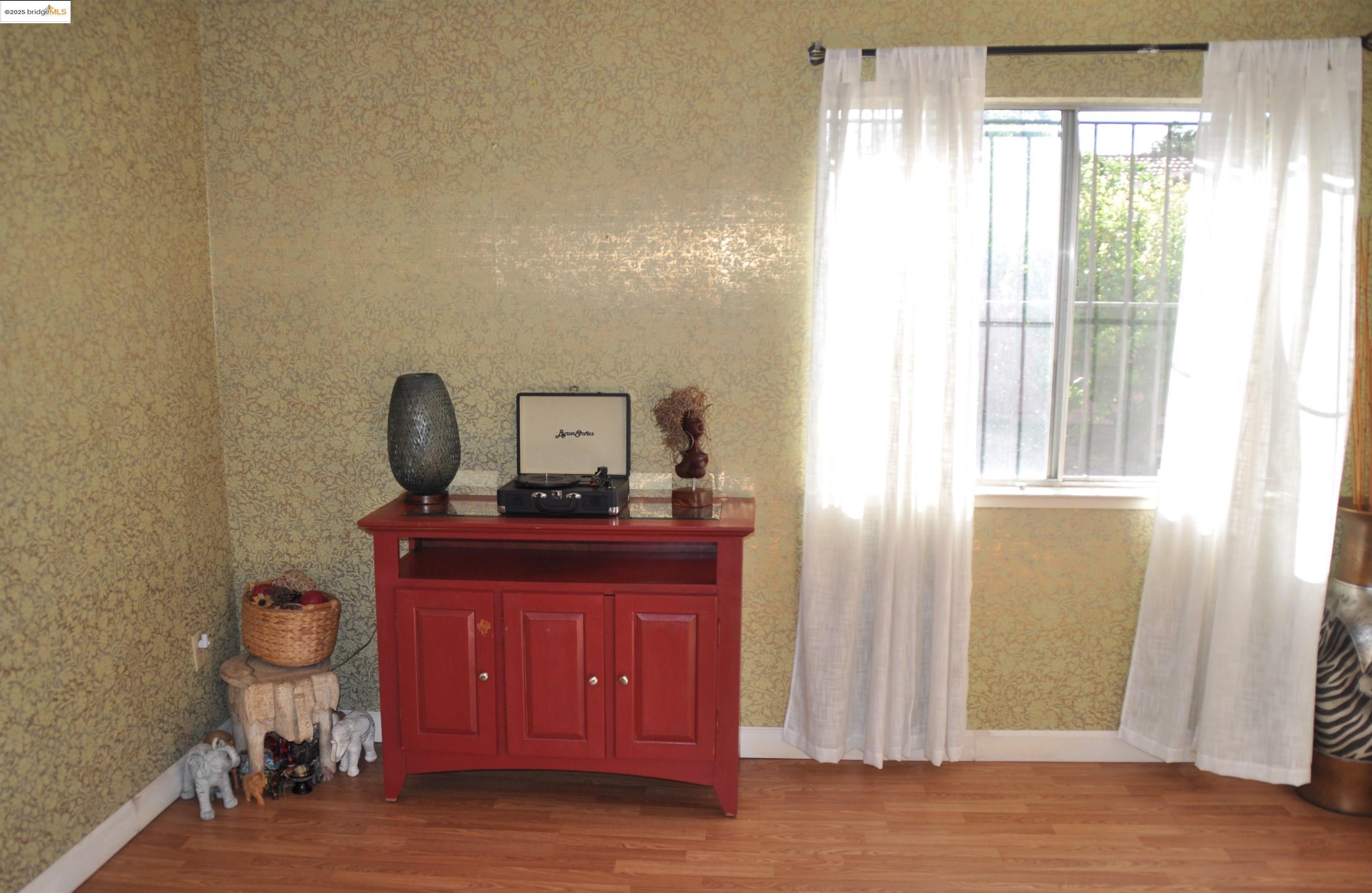 Detail Gallery Image 12 of 30 For 8219 New York Drive, Stockton,  CA 95210 - 2 Beds | 2 Baths
