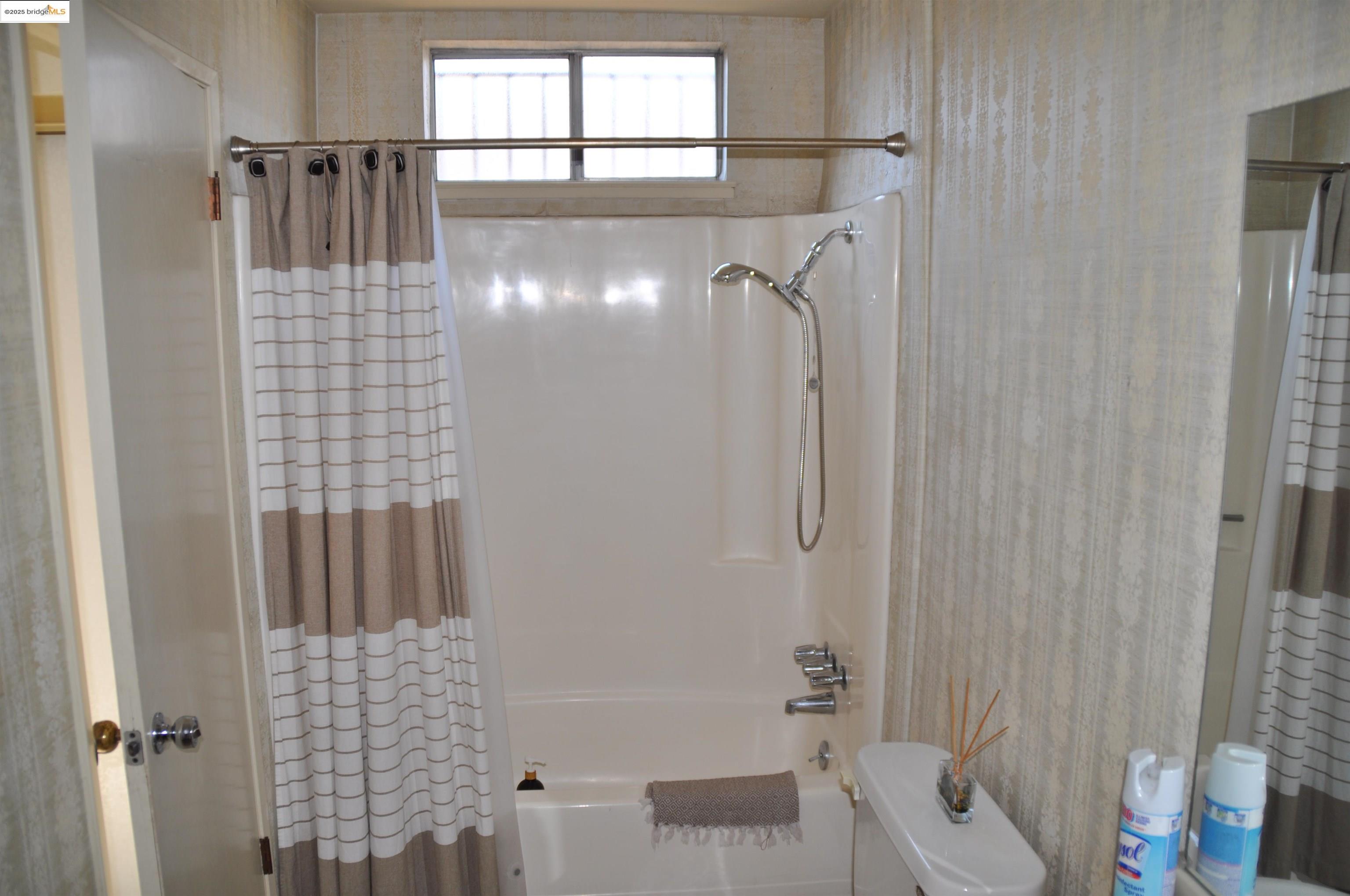 Detail Gallery Image 18 of 30 For 8219 New York Drive, Stockton,  CA 95210 - 2 Beds | 2 Baths