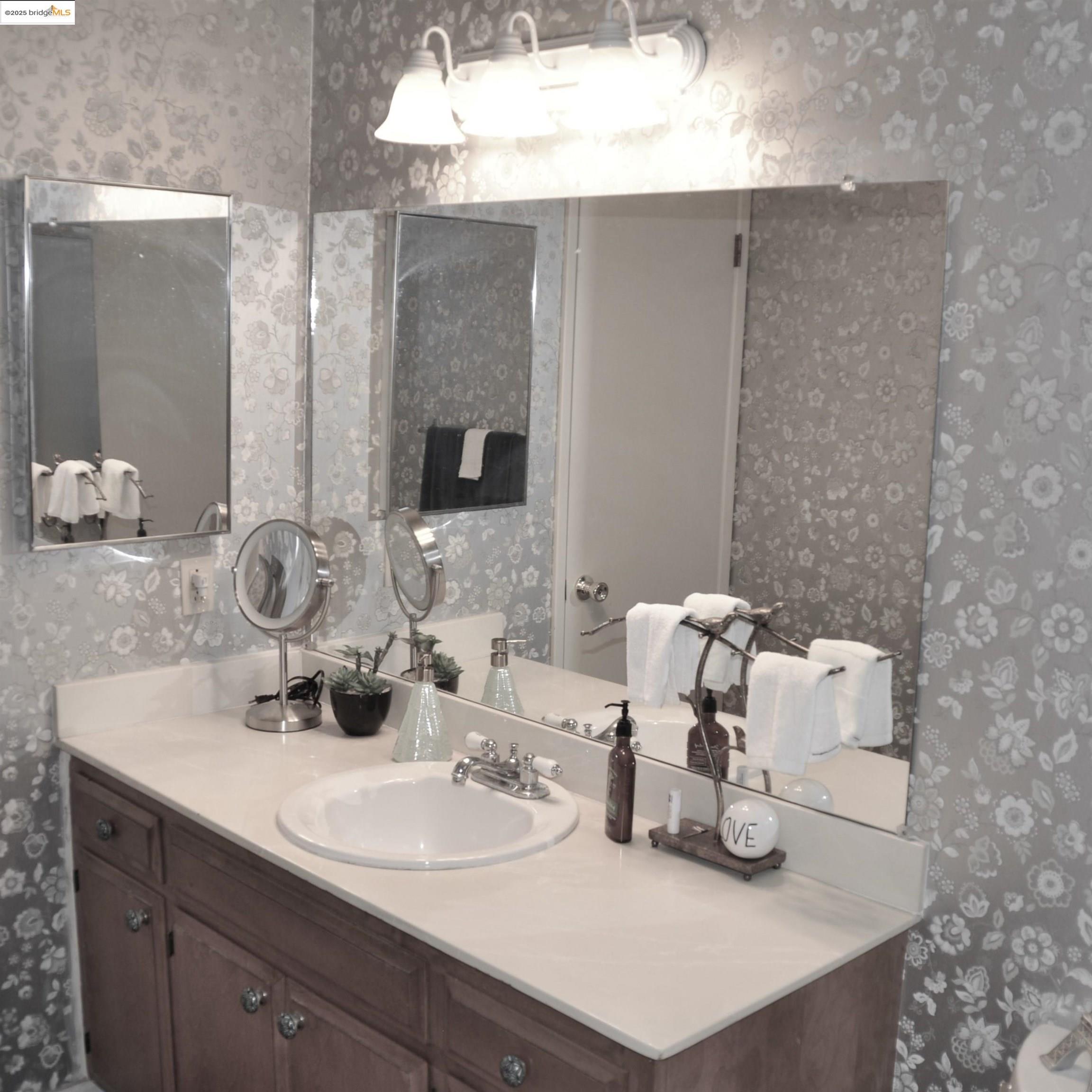 Detail Gallery Image 19 of 30 For 8219 New York Drive, Stockton,  CA 95210 - 2 Beds | 2 Baths