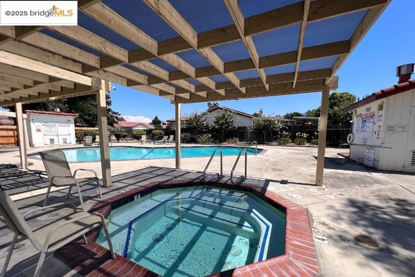 Detail Gallery Image 27 of 30 For 8219 New York Drive, Stockton,  CA 95210 - 2 Beds | 2 Baths